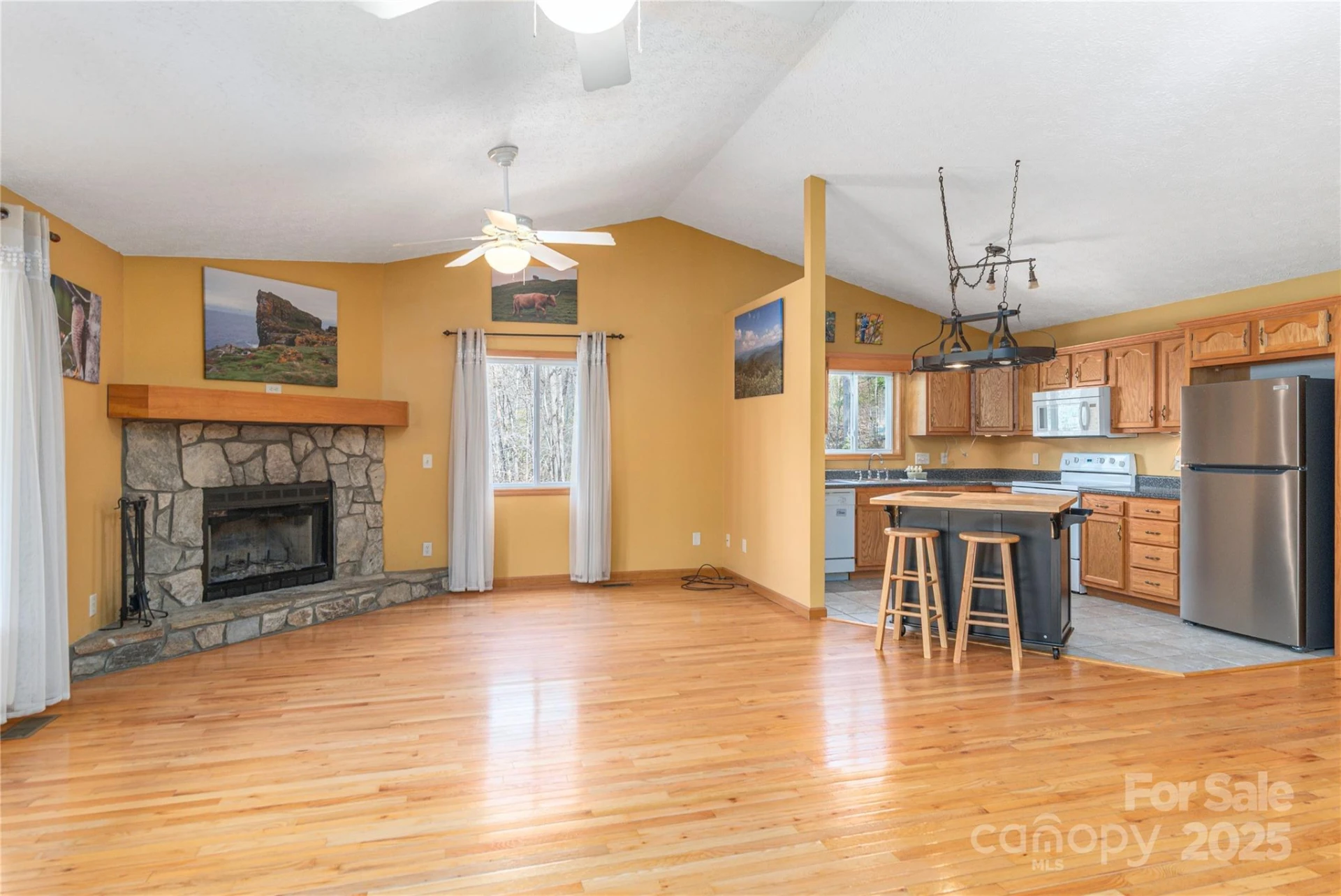 1429 Country Club Drive - Photo 5