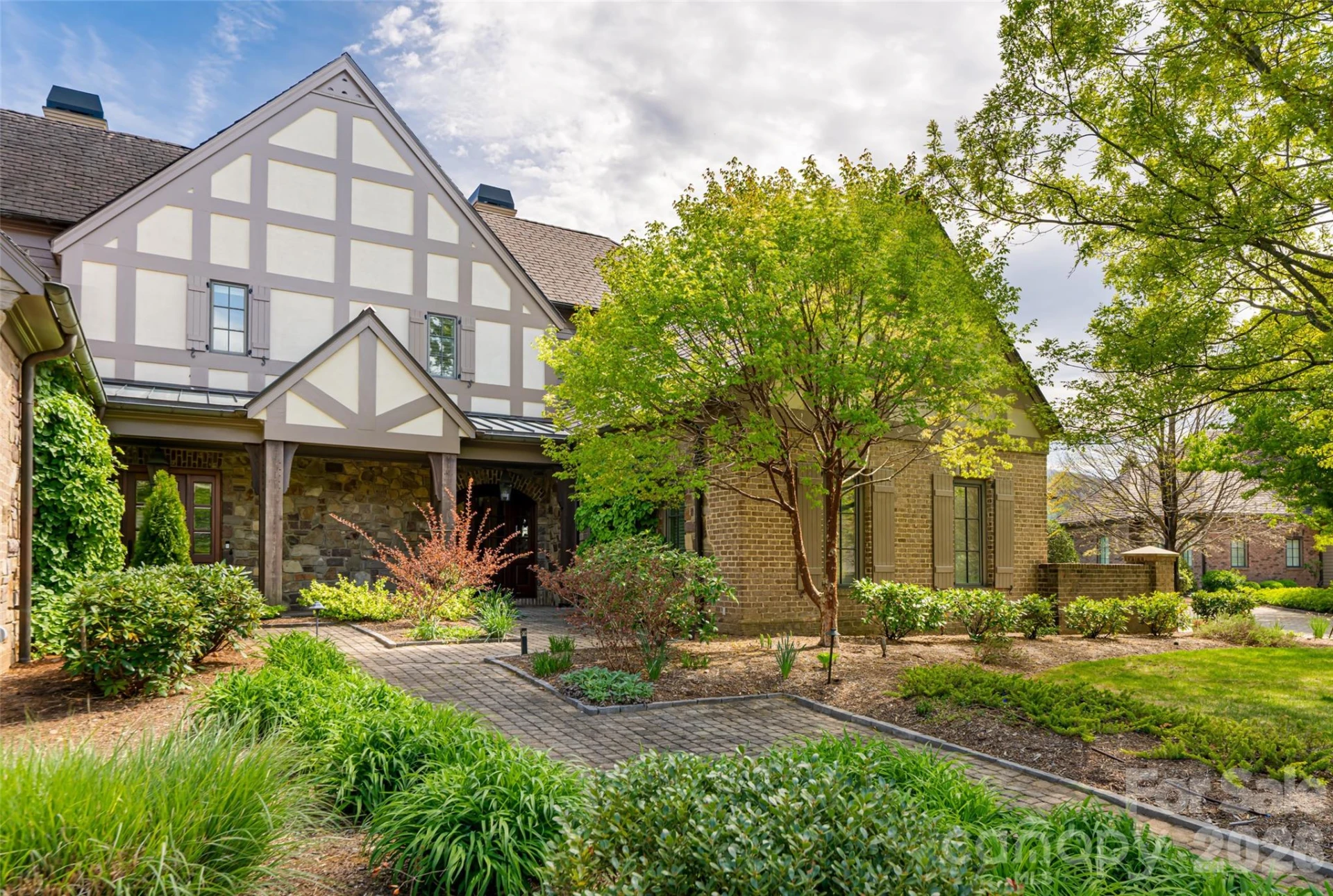 6 Golfside Court - Photo 2