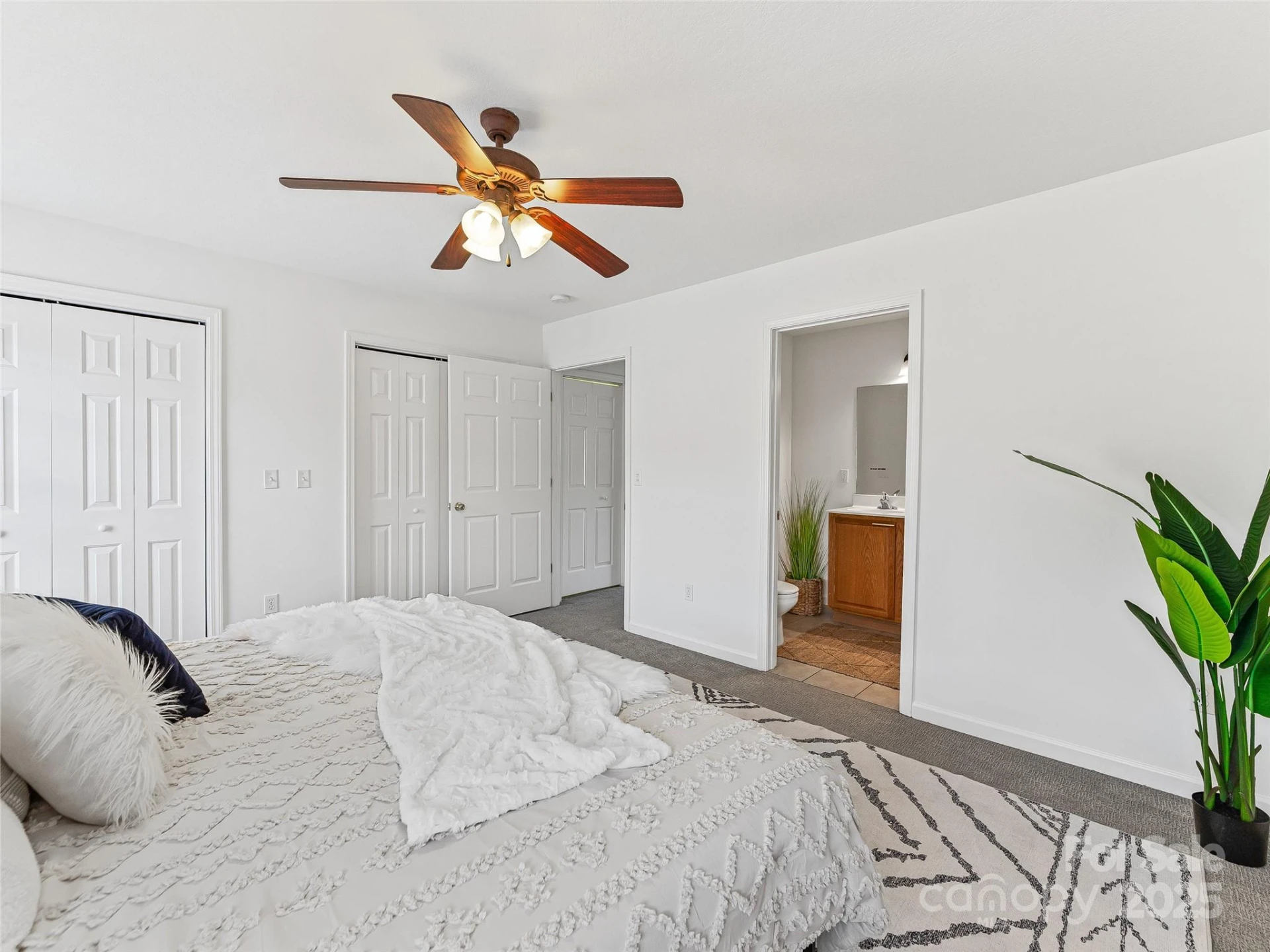 30 Rotunda Circle - Photo 11