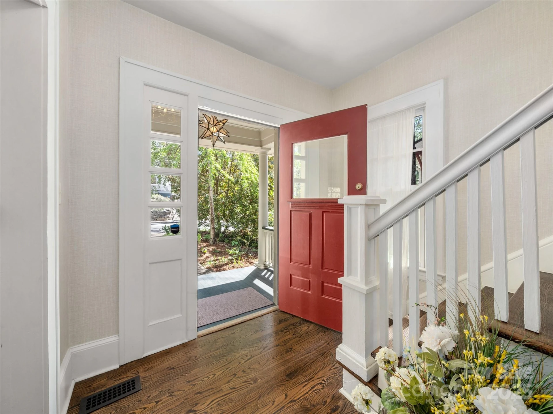 27 Westover Drive - Photo 3
