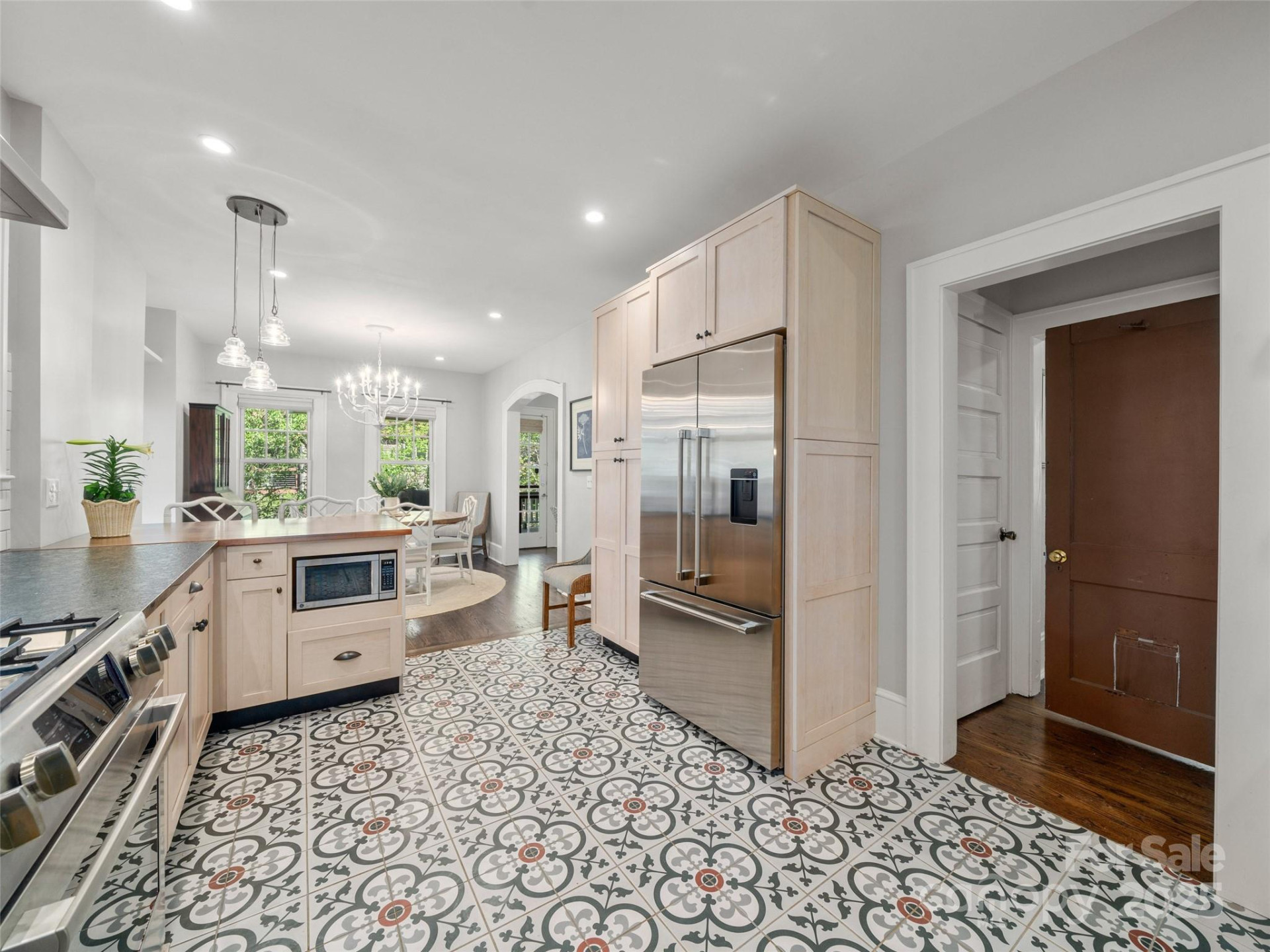 27 Westover Drive - Photo 9