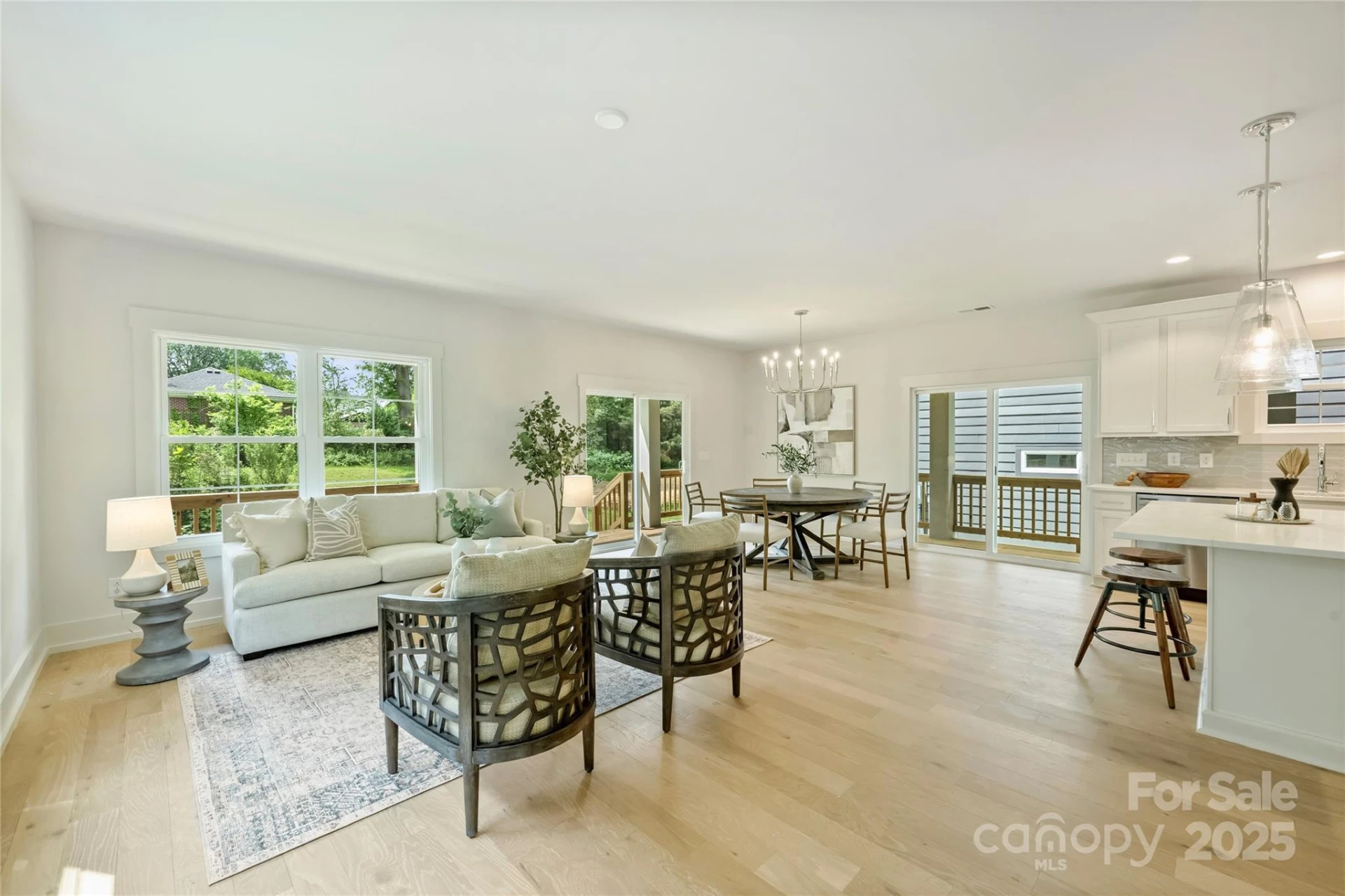 205 Coxe Avenue - Photo 4