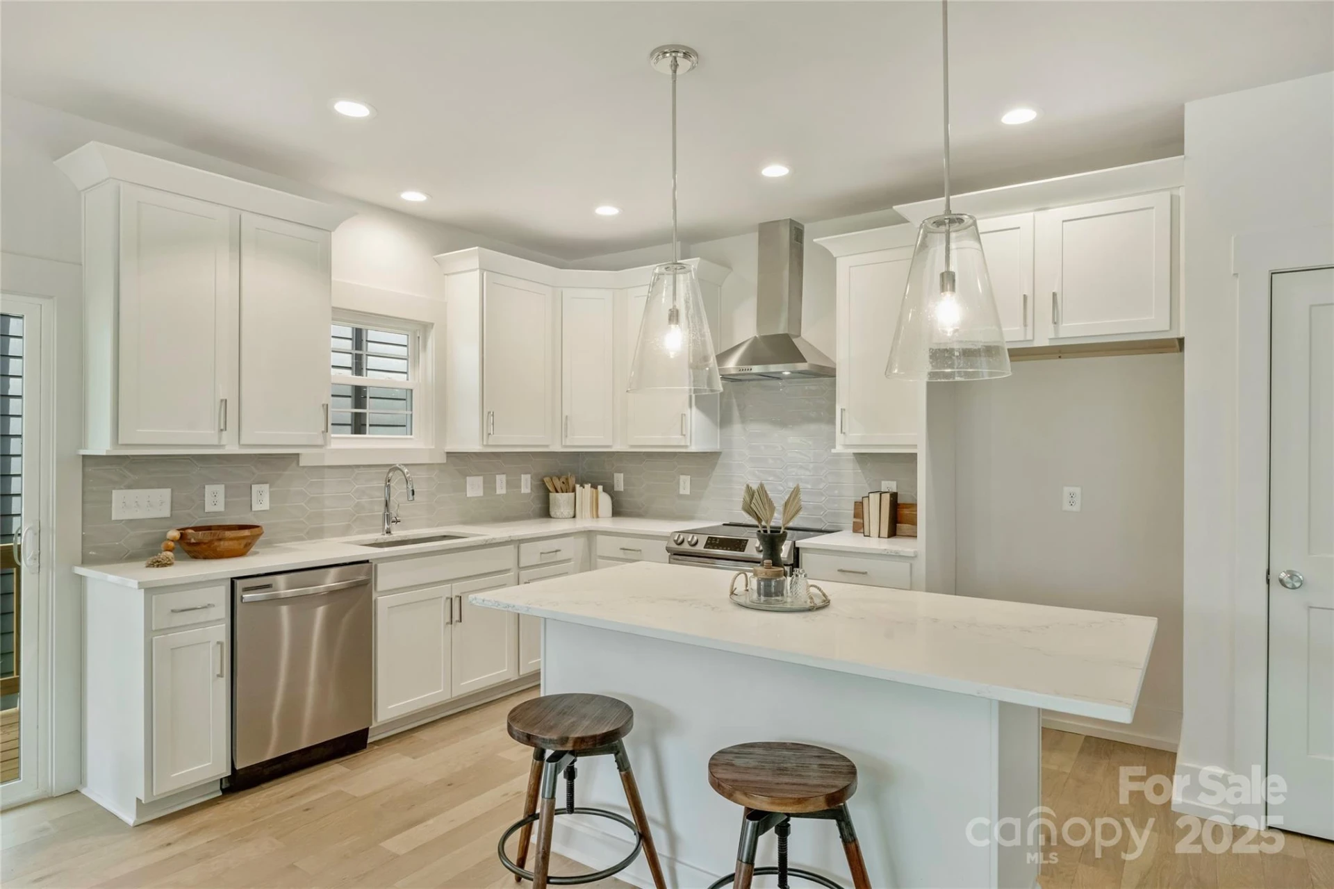 205 Coxe Avenue - Photo 6