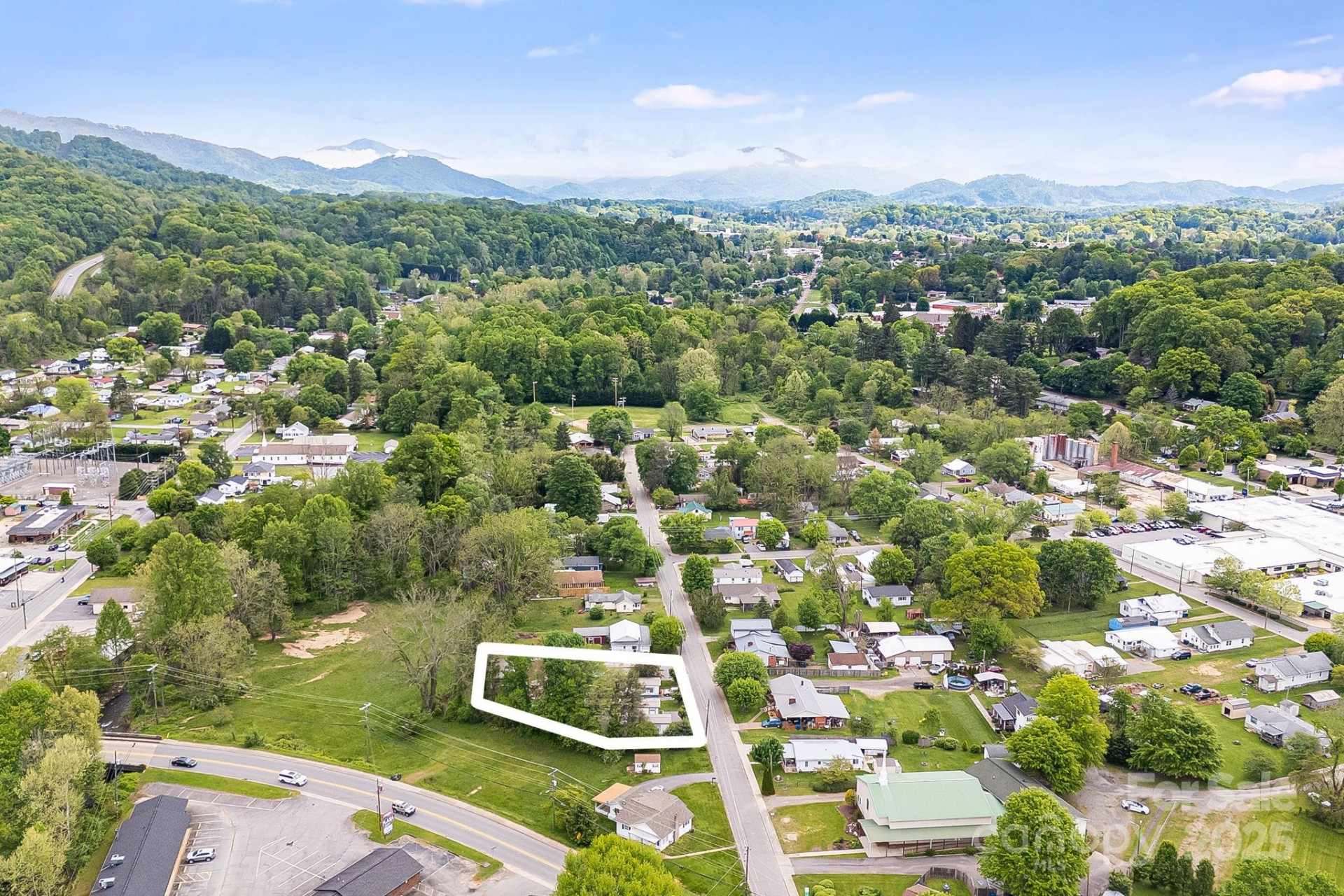 560 Westwood Circle - Photo 2