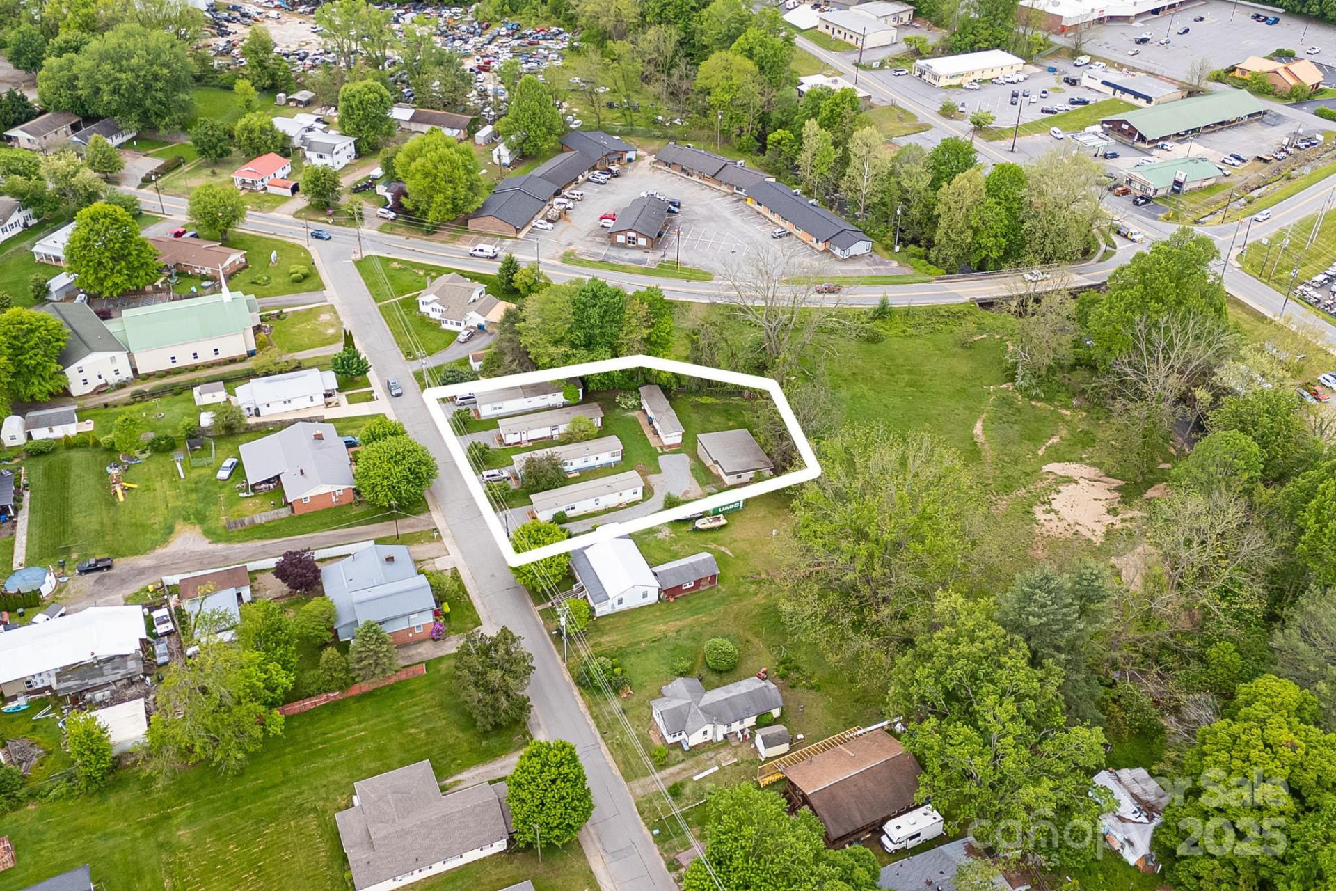 560 Westwood Circle - Photo 3