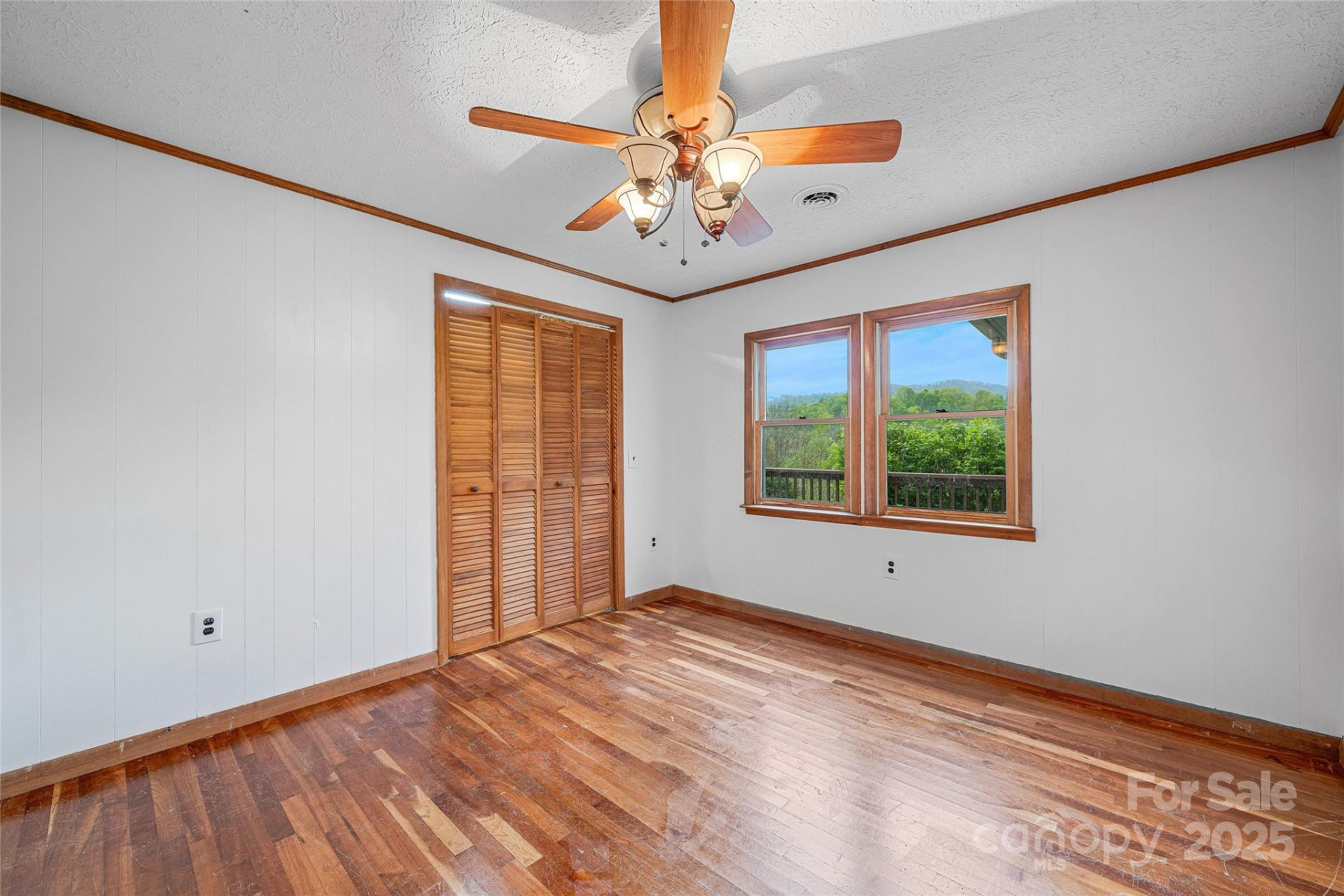 318 Sandy Way - Photo 11