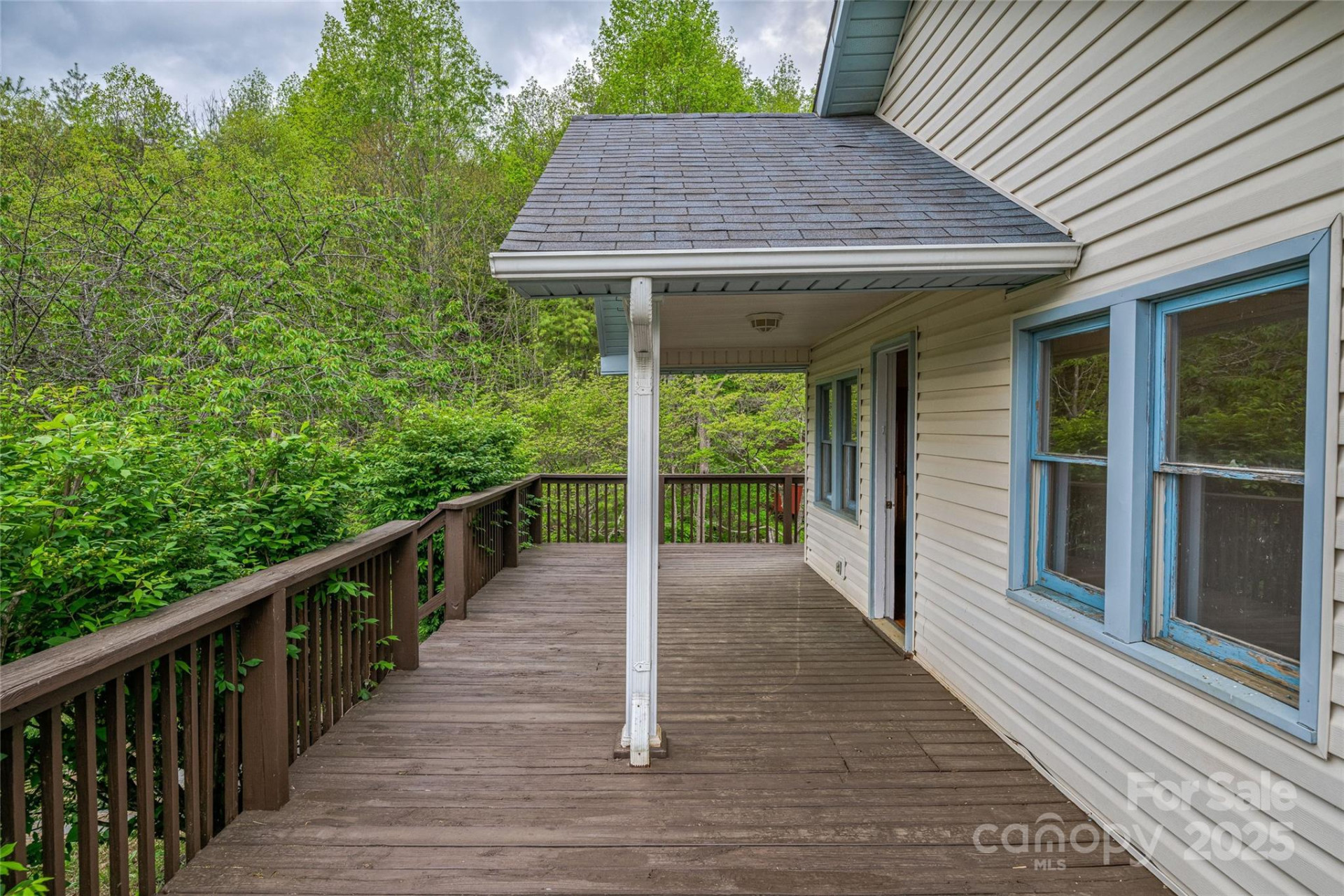 318 Sandy Way - Photo 18