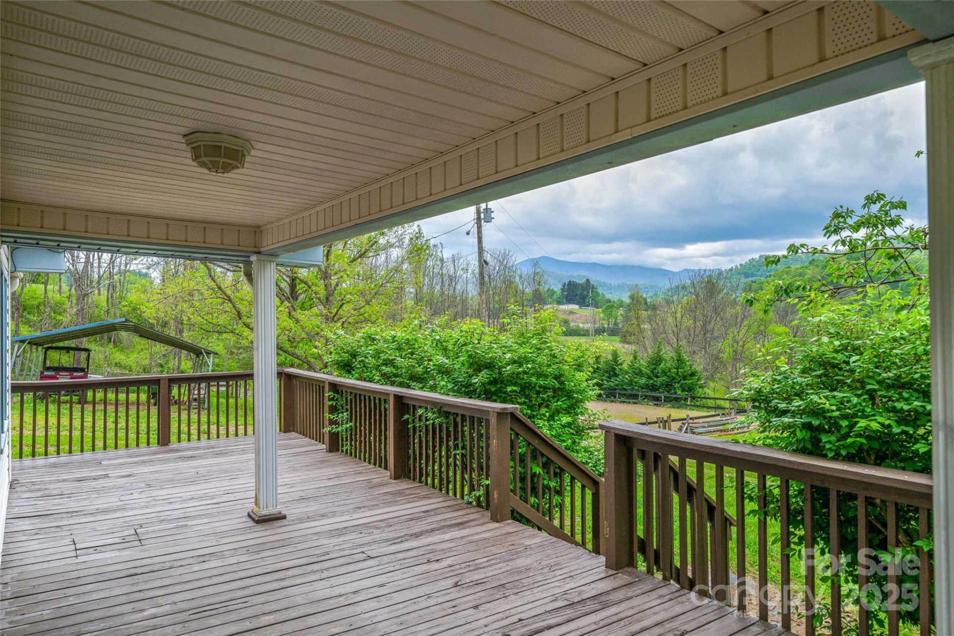 318 Sandy Way - Photo 19