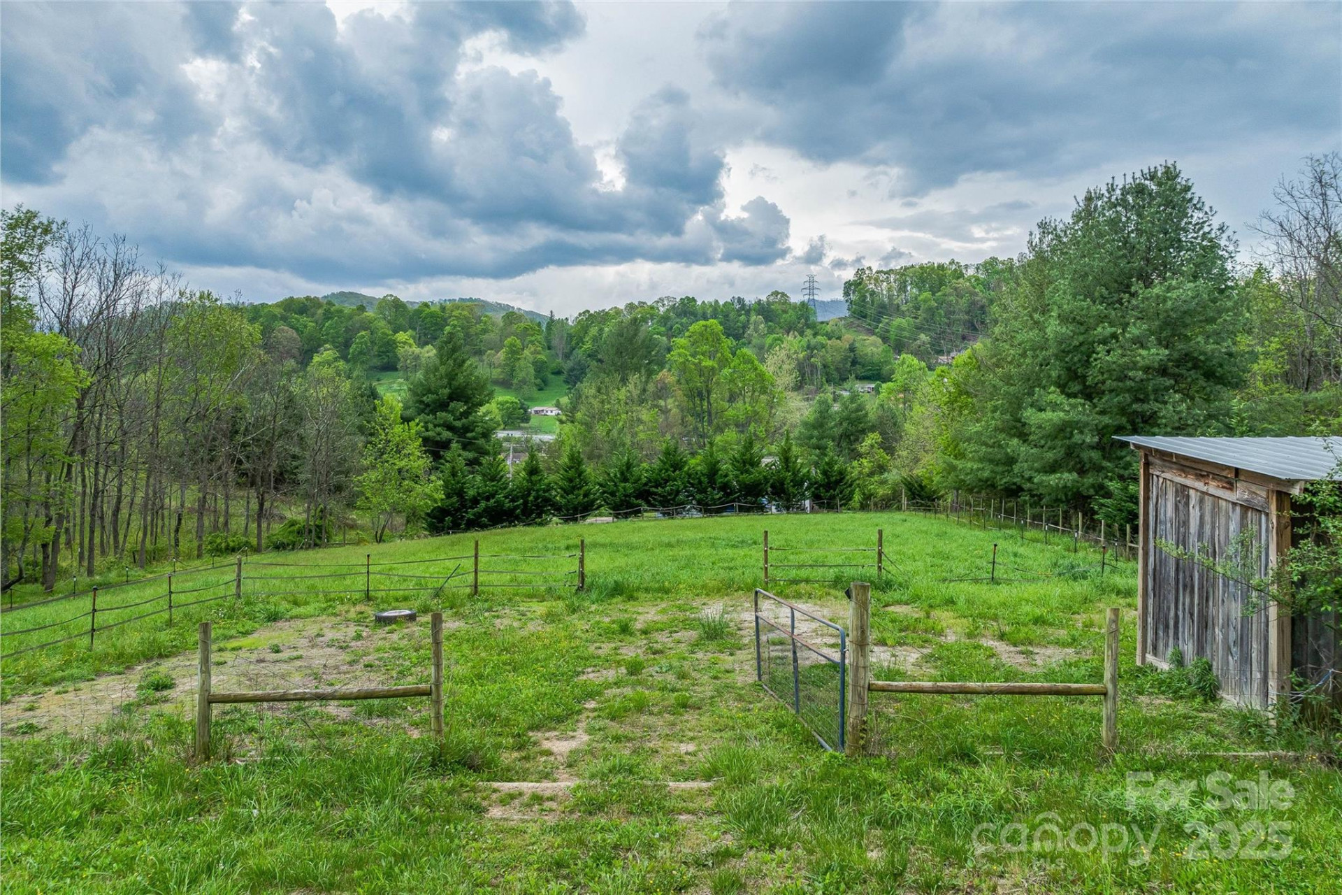 318 Sandy Way - Photo 27