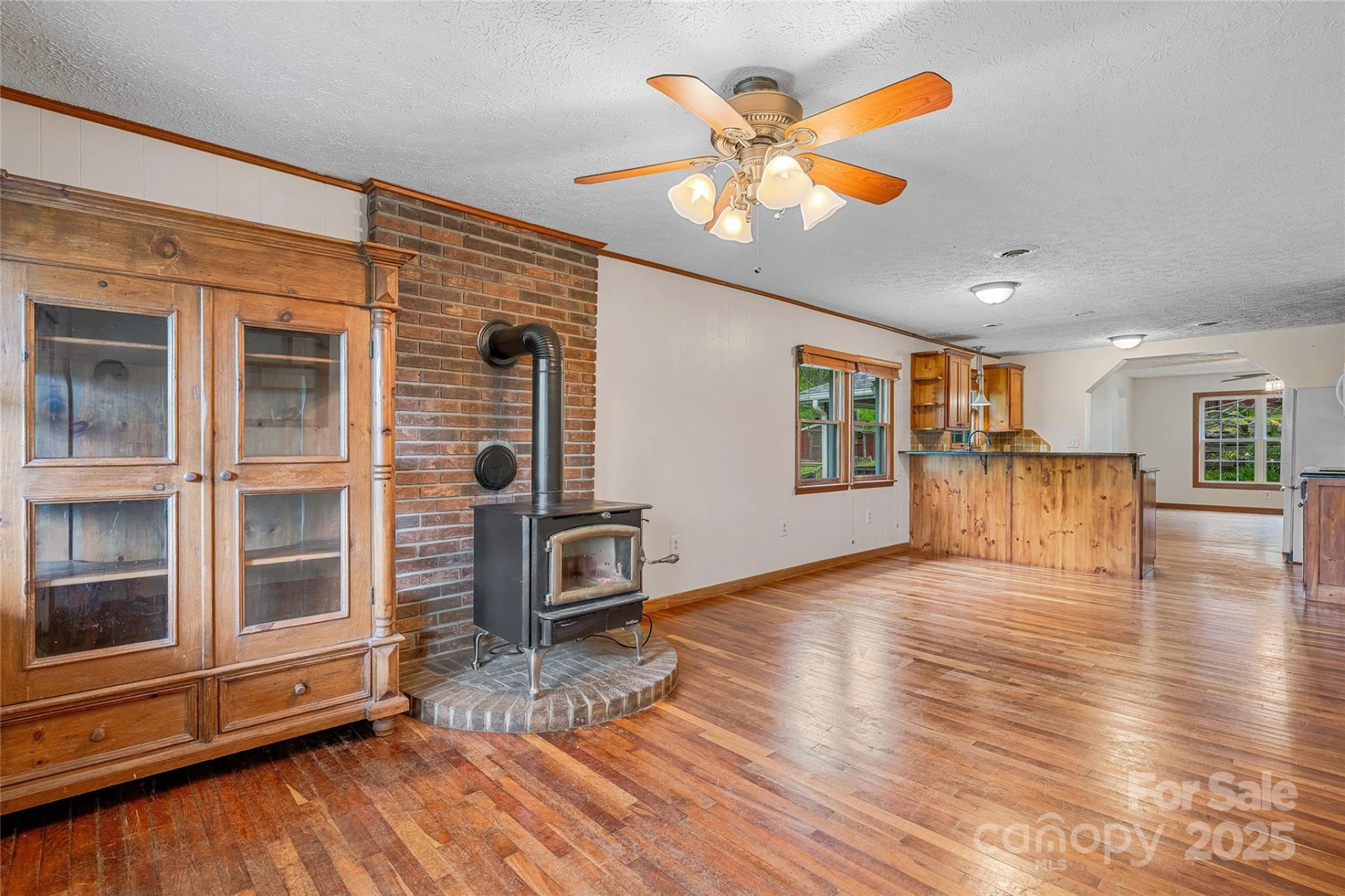 318 Sandy Way - Photo 5
