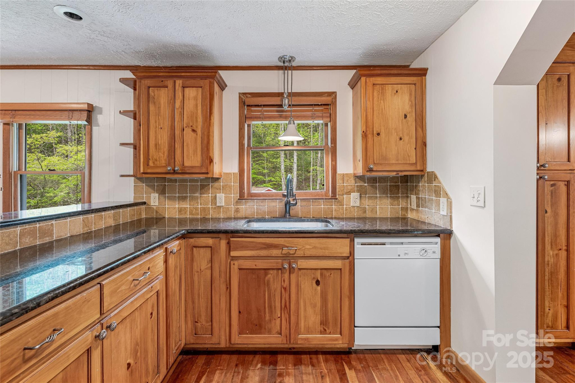 318 Sandy Way - Photo 8
