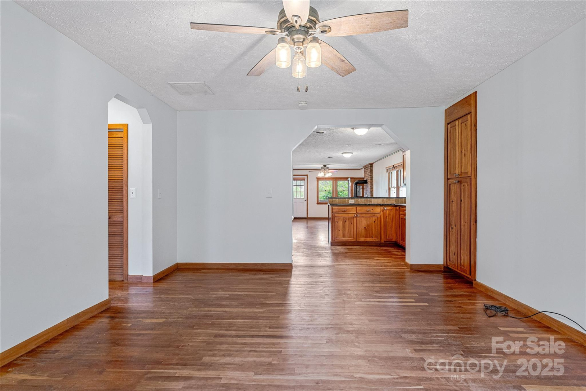 318 Sandy Way - Photo 9