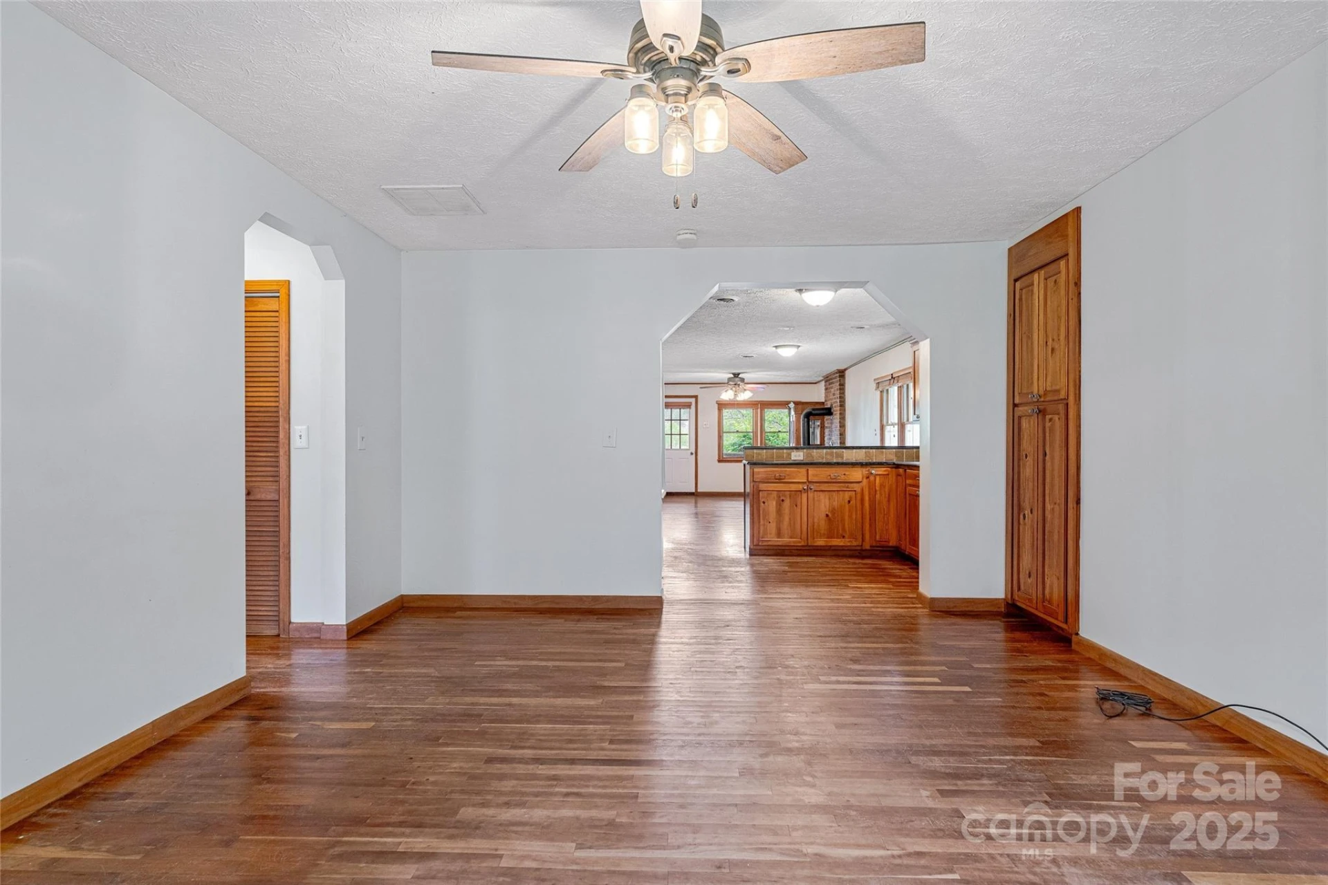 318 Sandy Way - Photo 9