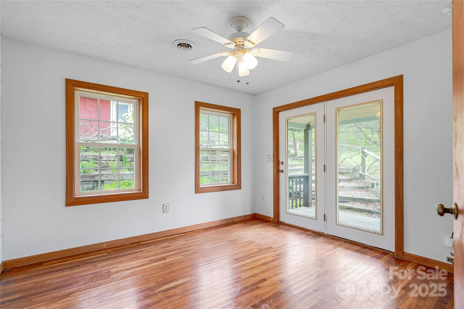 318 Sandy Way - Photo 10