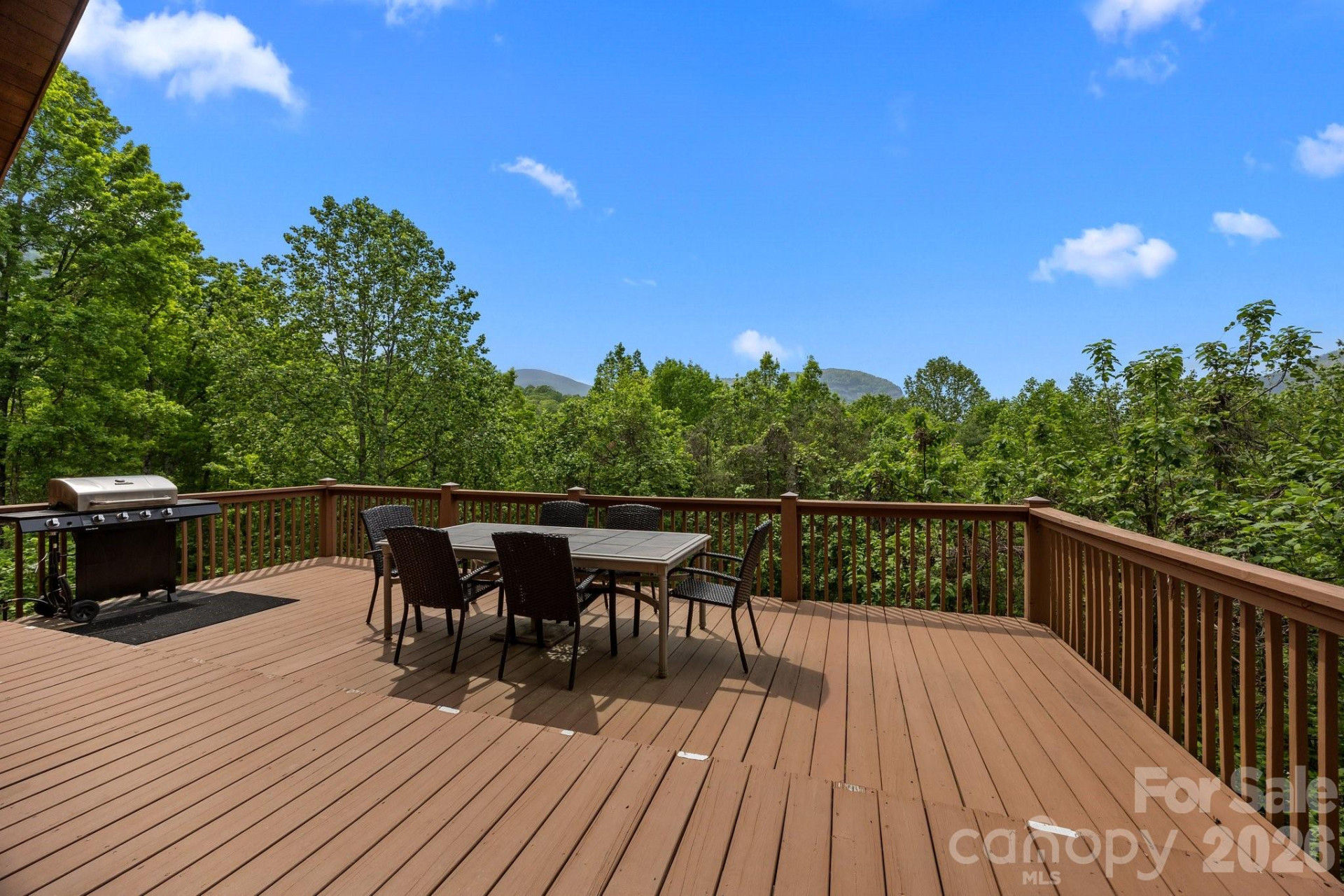 173 Mistletoe Park - Photo 2