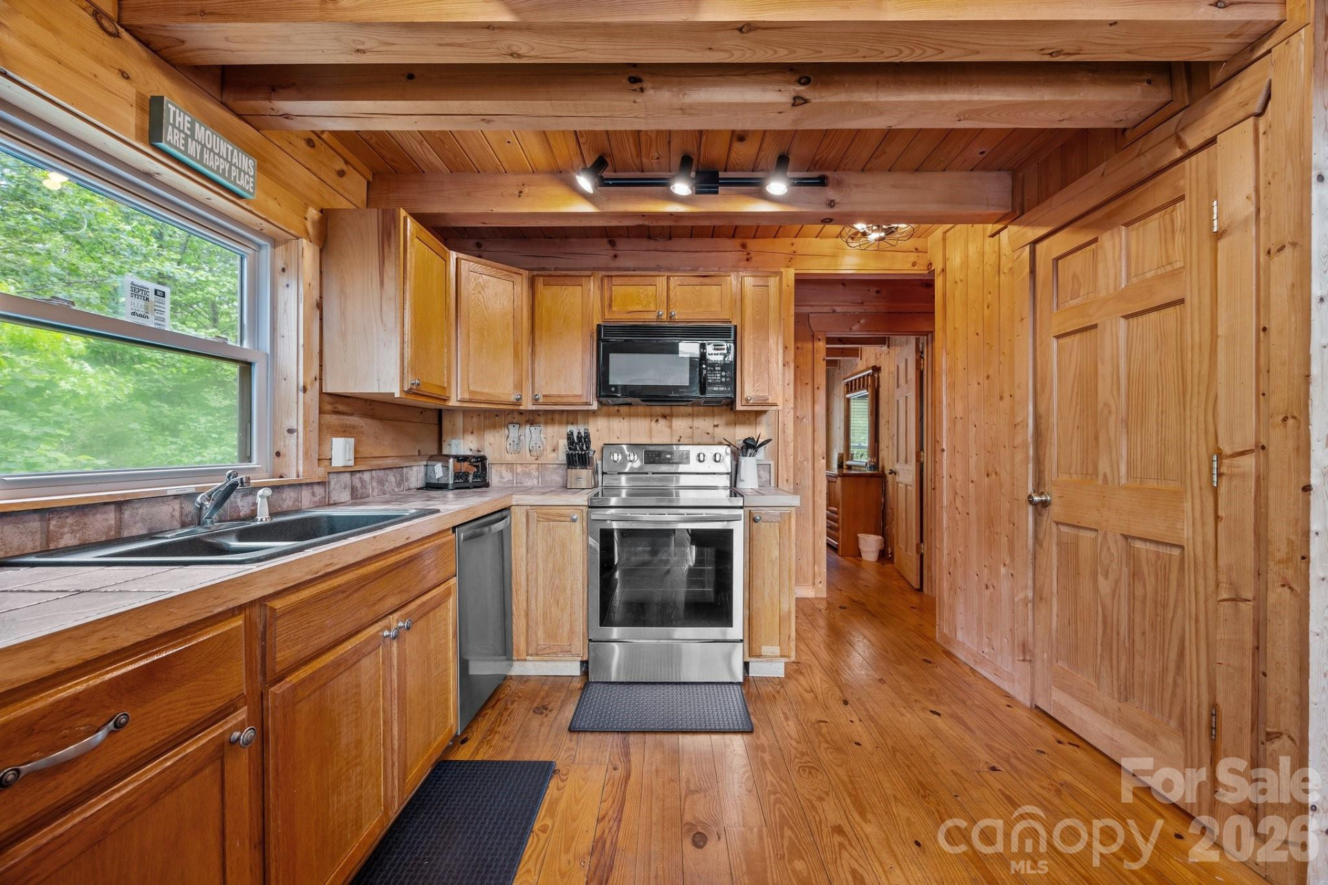 173 Mistletoe Park - Photo 16