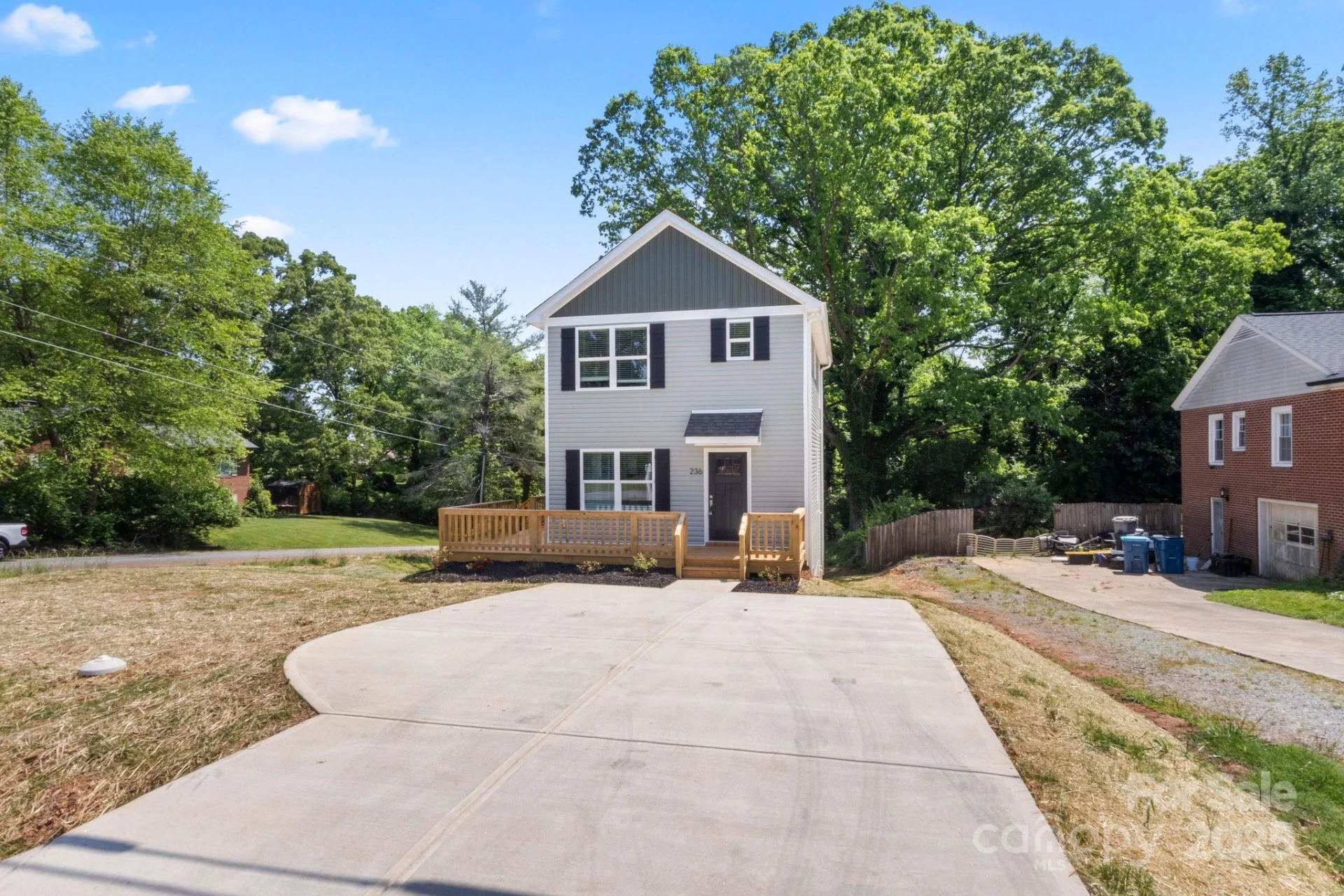 236 Elizabeth Avenue - Photo 3