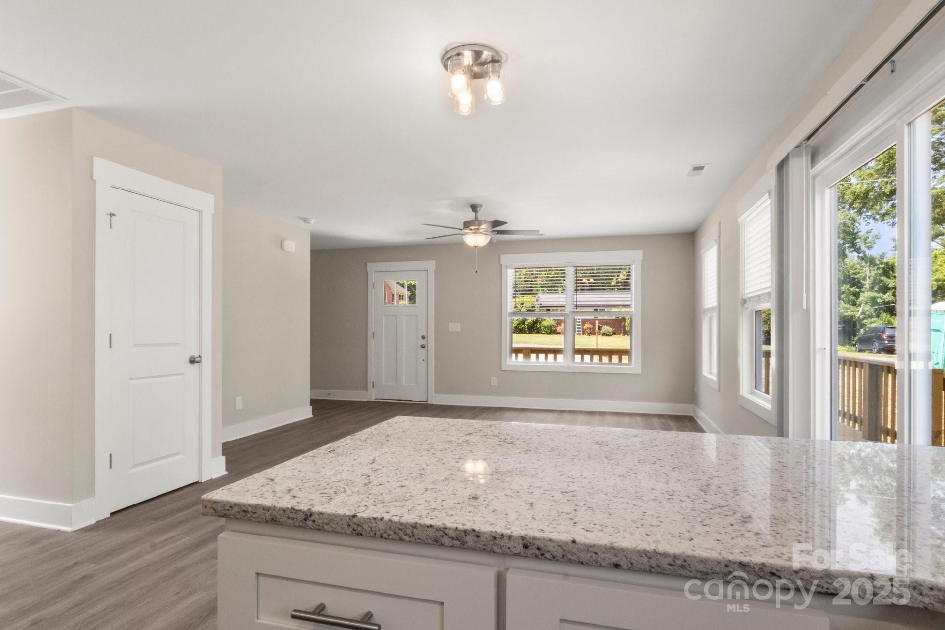 236 Elizabeth Avenue - Photo 6