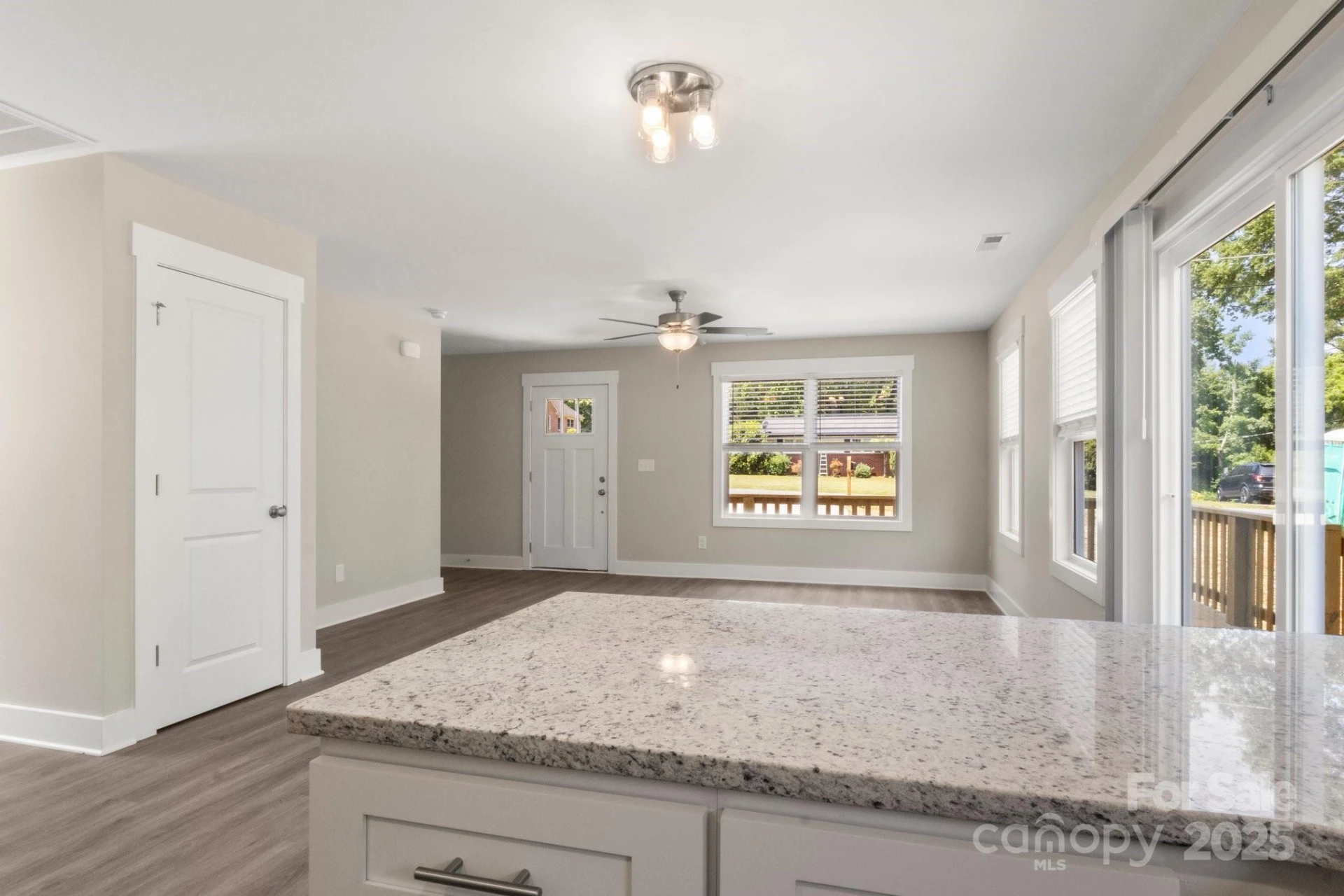 236 Elizabeth Avenue - Photo 6