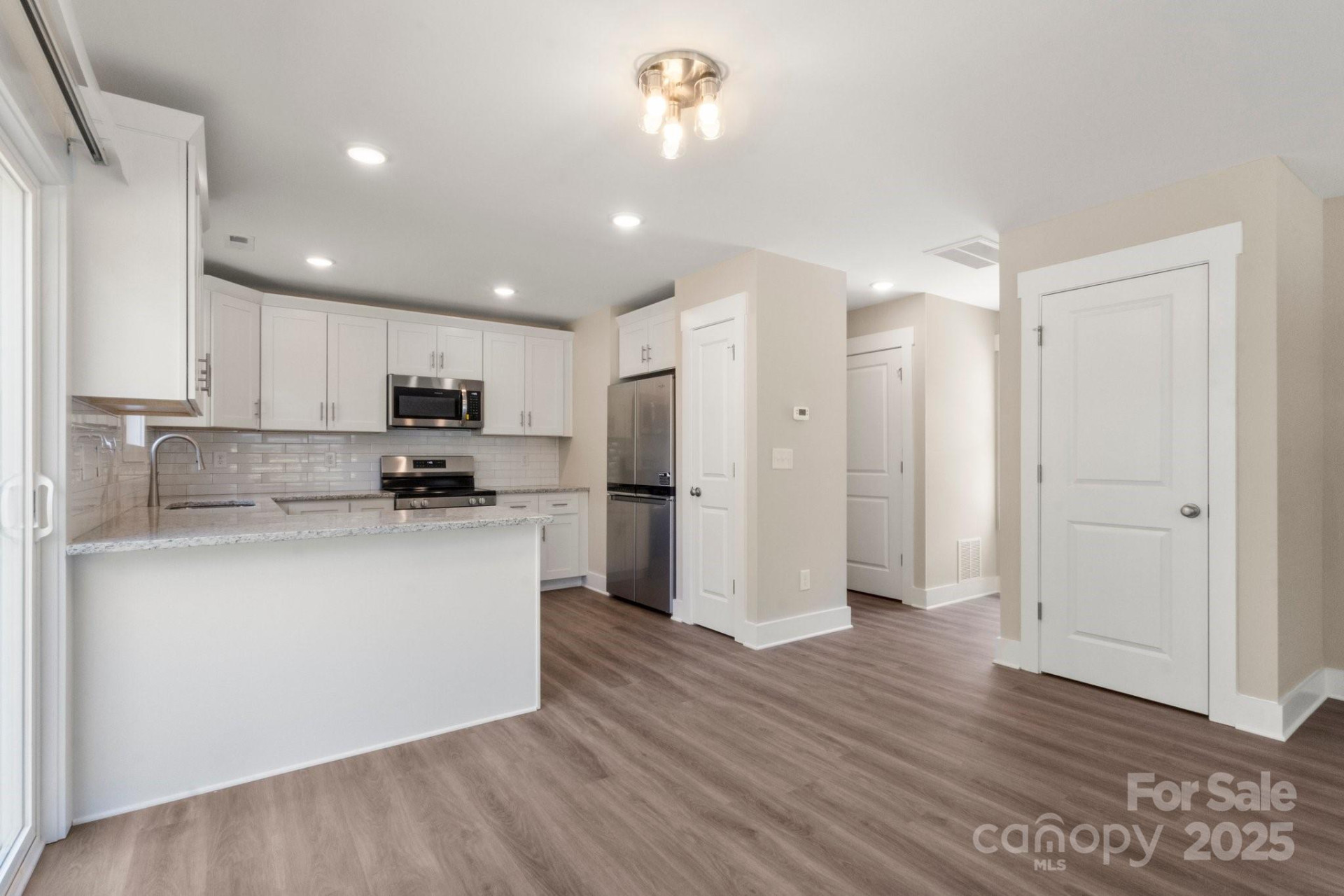 236 Elizabeth Avenue - Photo 9