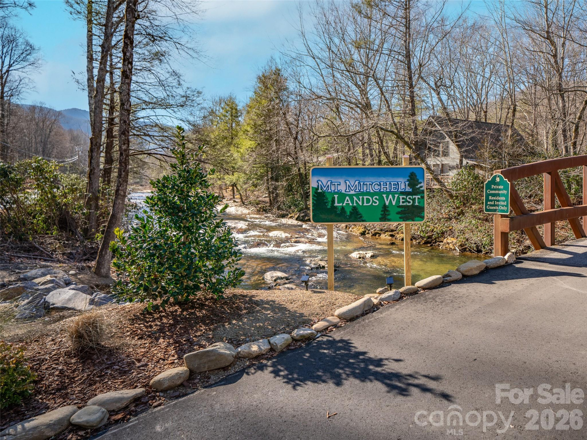 86 Laurel Drive - Photo 2