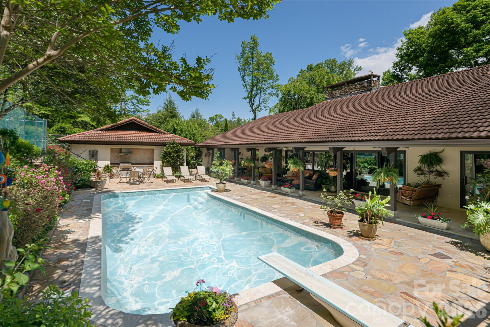 69 Forest Road - Photo 3