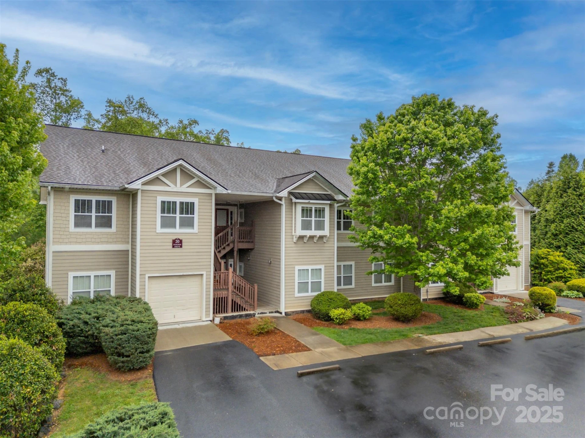 20 Foxden Drive #301