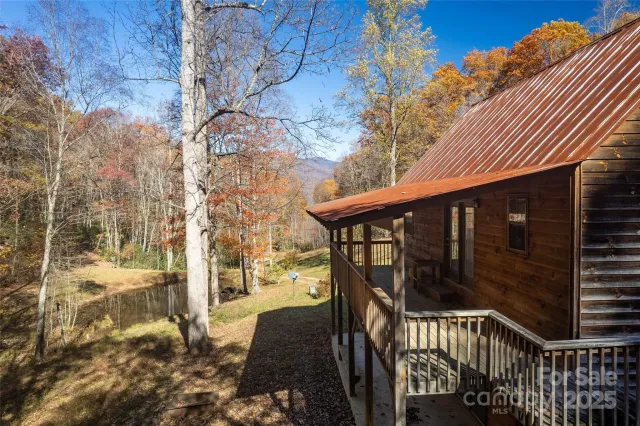 930 Copperhead Cove