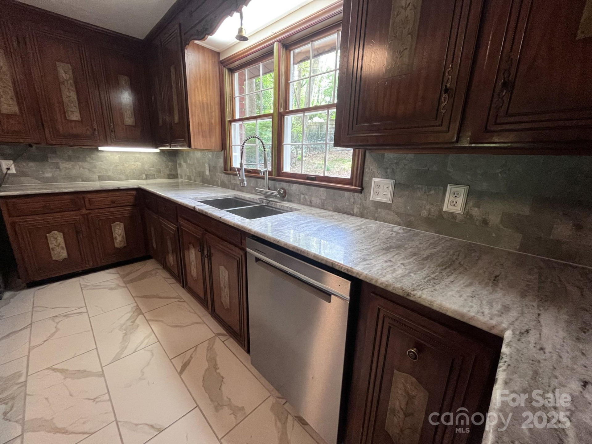 231 Davis Drive - Photo 11