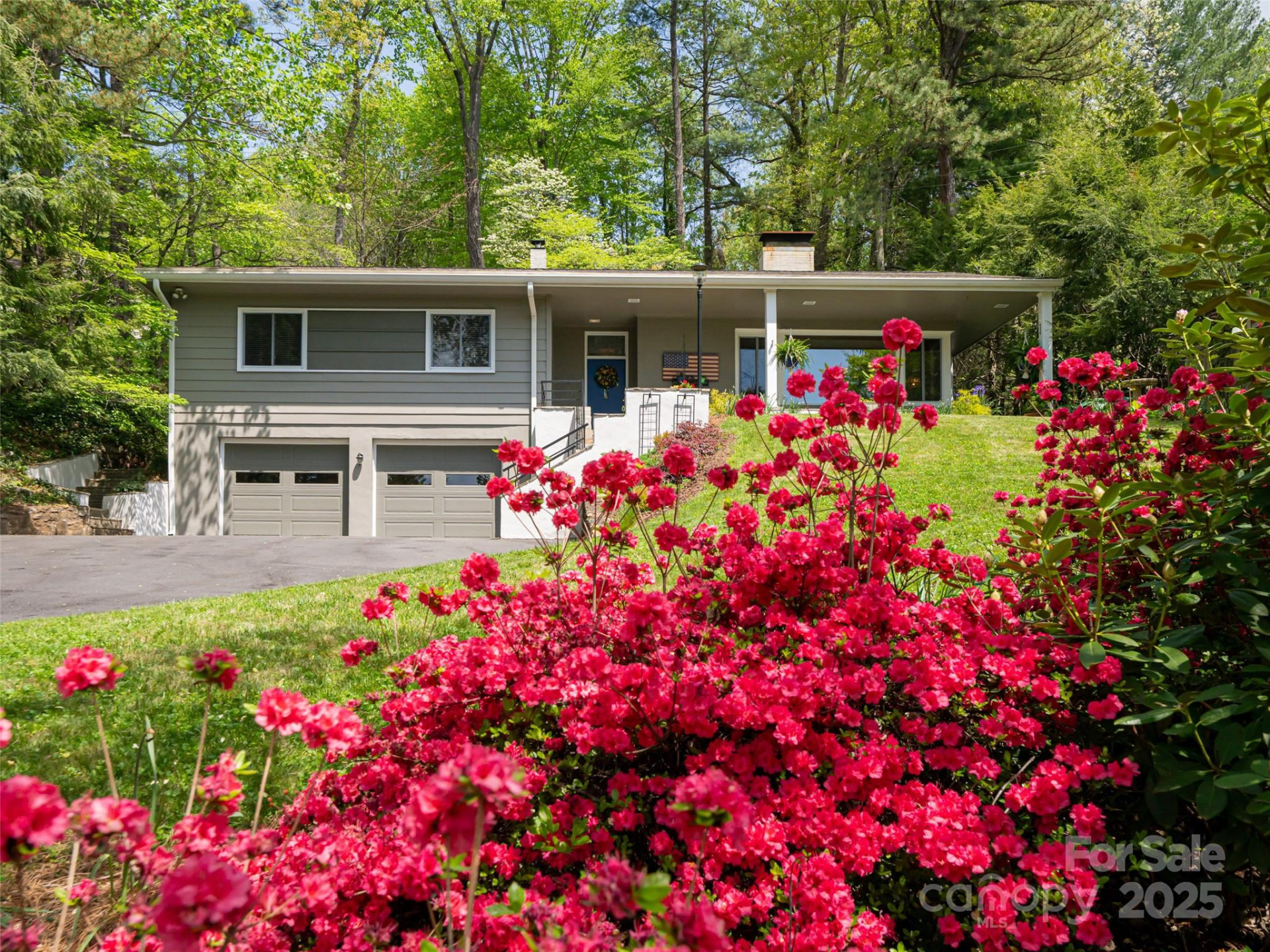 165 Country Club Drive - Photo 2