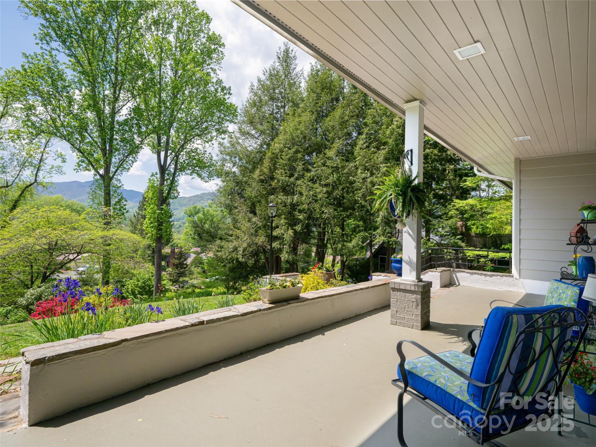 165 Country Club Drive - Photo 4