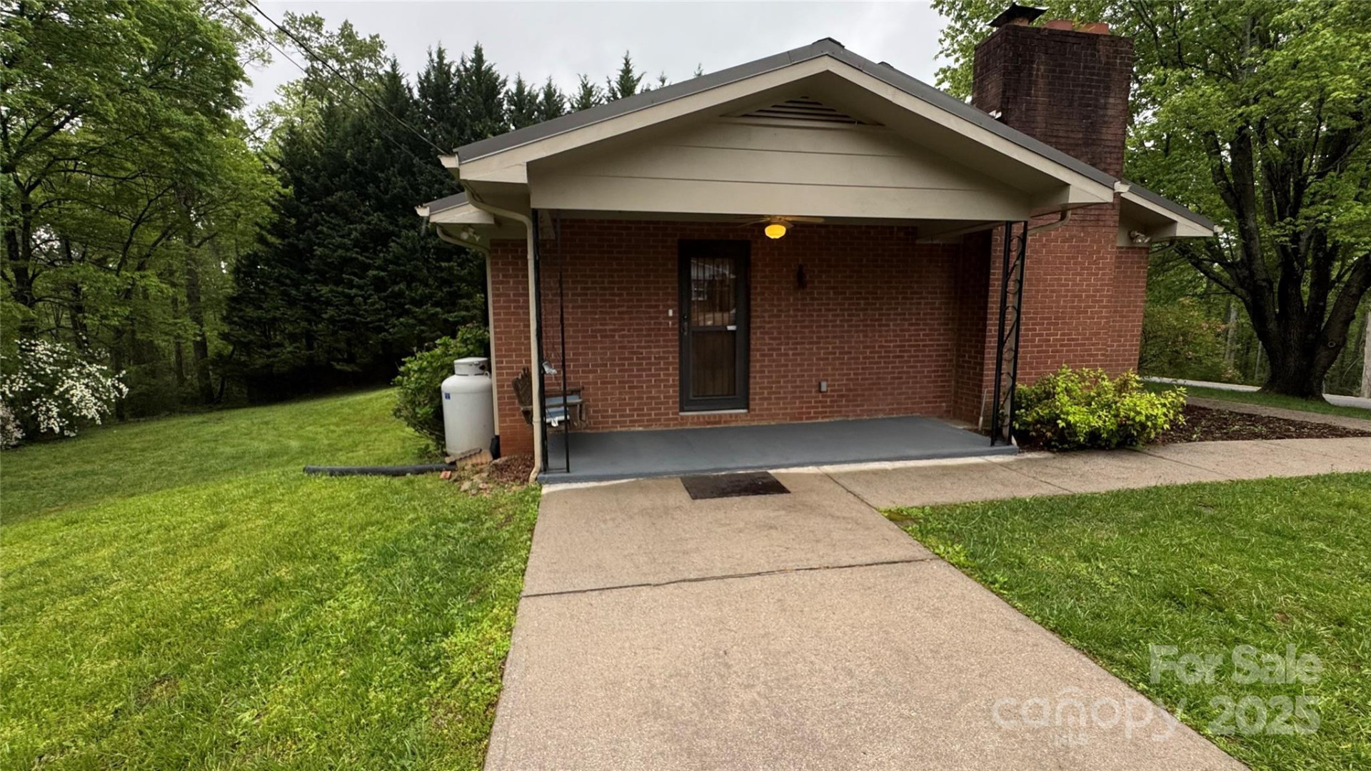 105 Cooper Drive - Photo 2