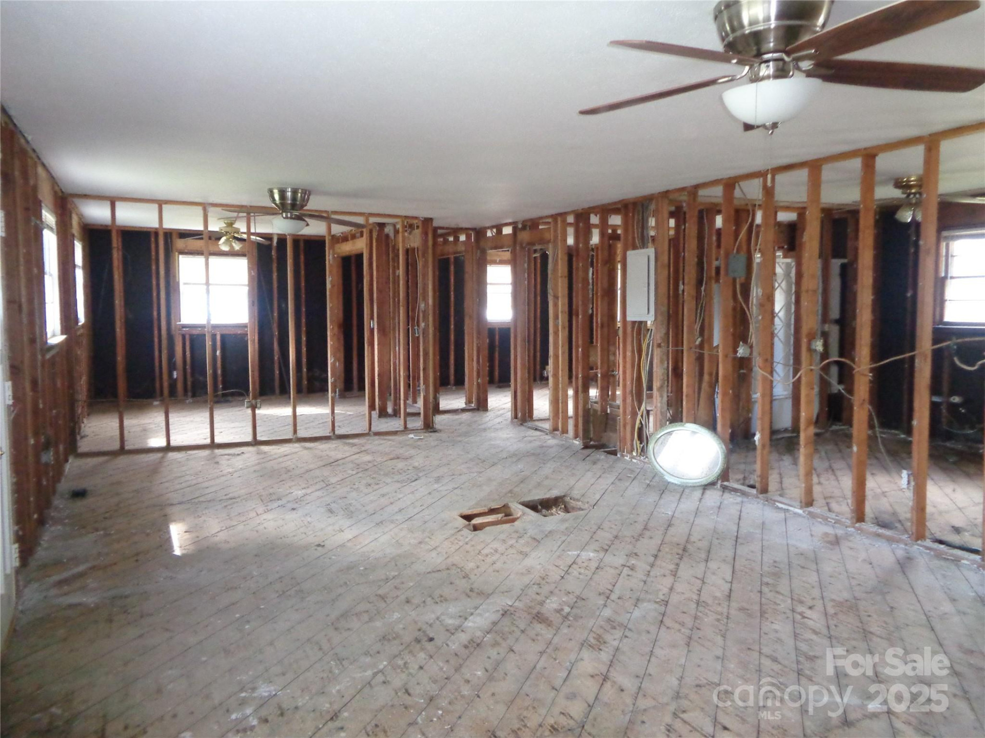 252 Rogers Street - Photo 2