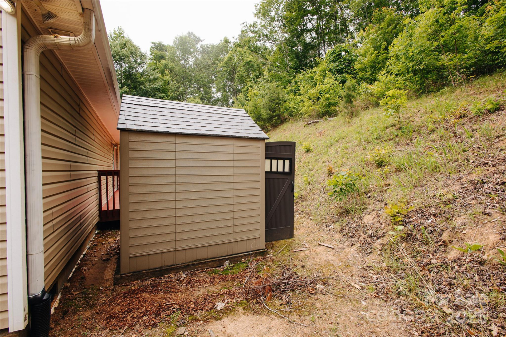 207 Lakeview Drive - Photo 15