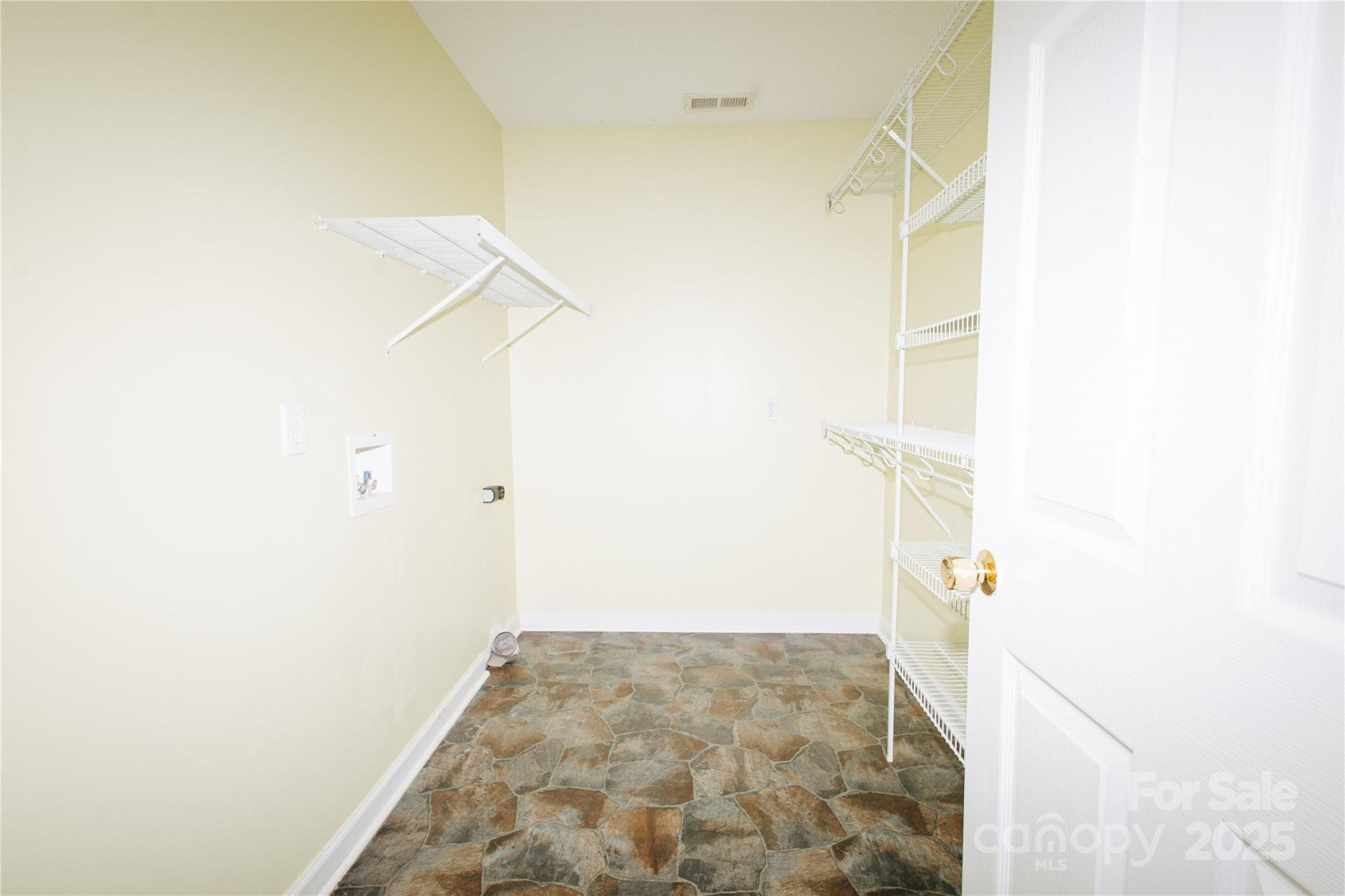 207 Lakeview Drive - Photo 27