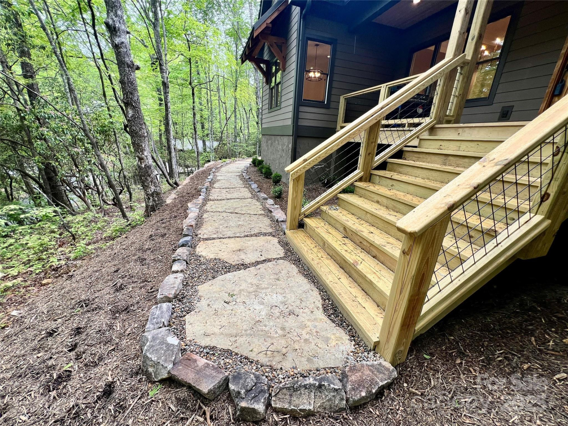 435 Soquili Drive - Photo 4