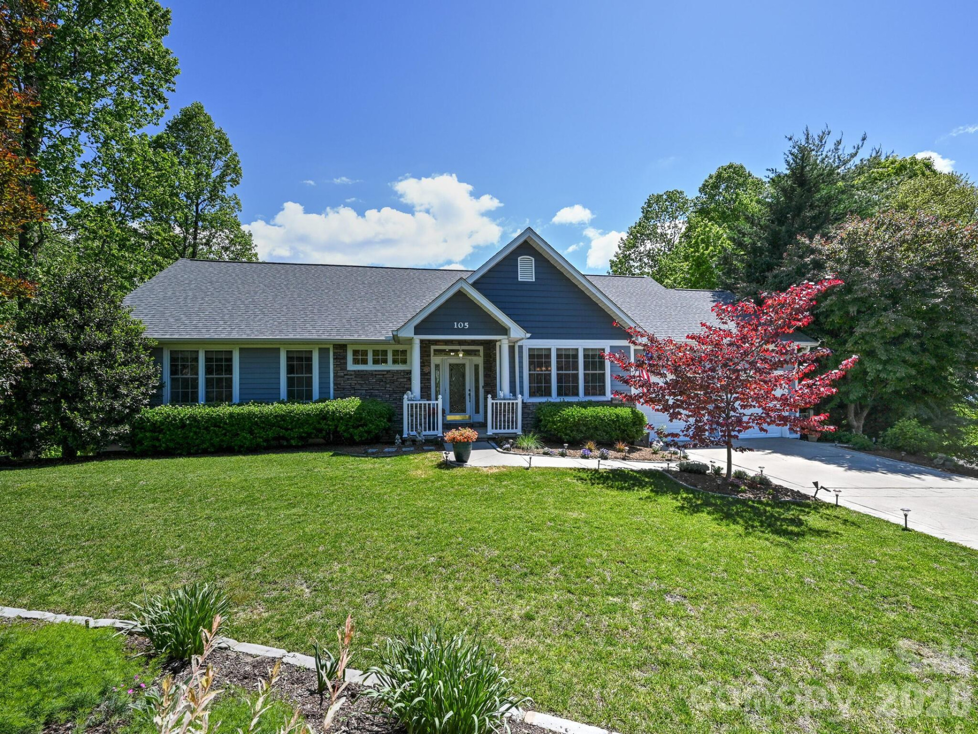 105 Spring Path - Photo 2