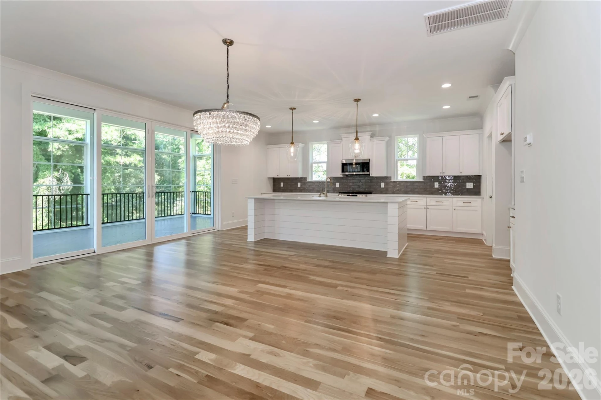 1061 The Glen Street - Photo 5
