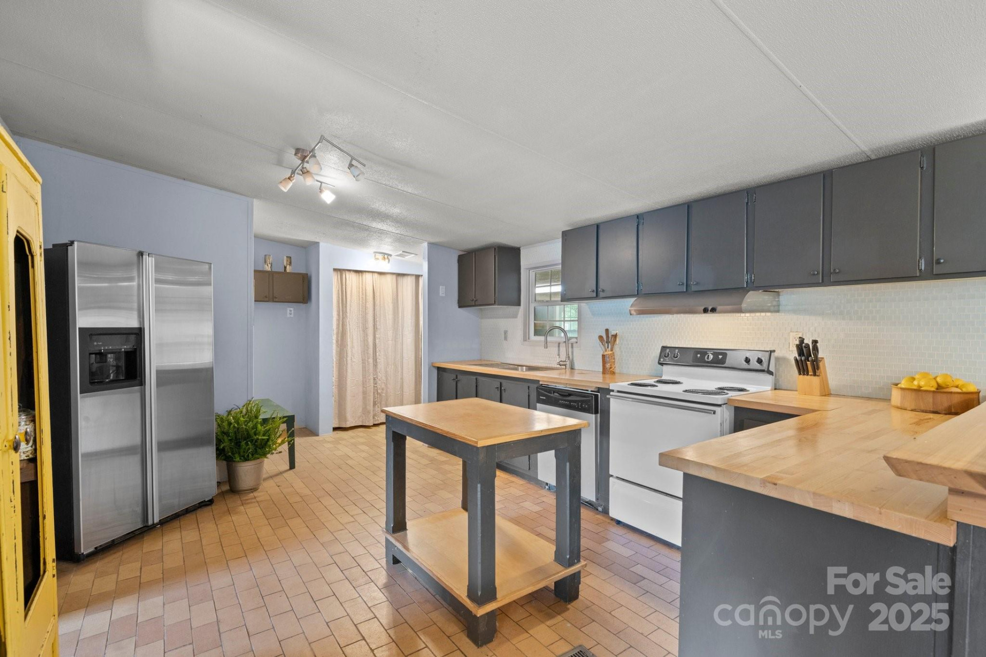 8252 Holbert Cove Road - Photo 11