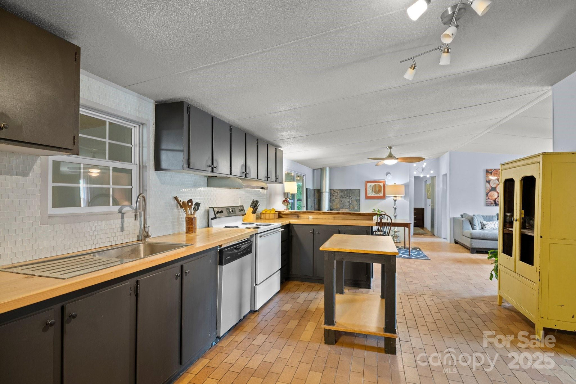 8252 Holbert Cove Road - Photo 12