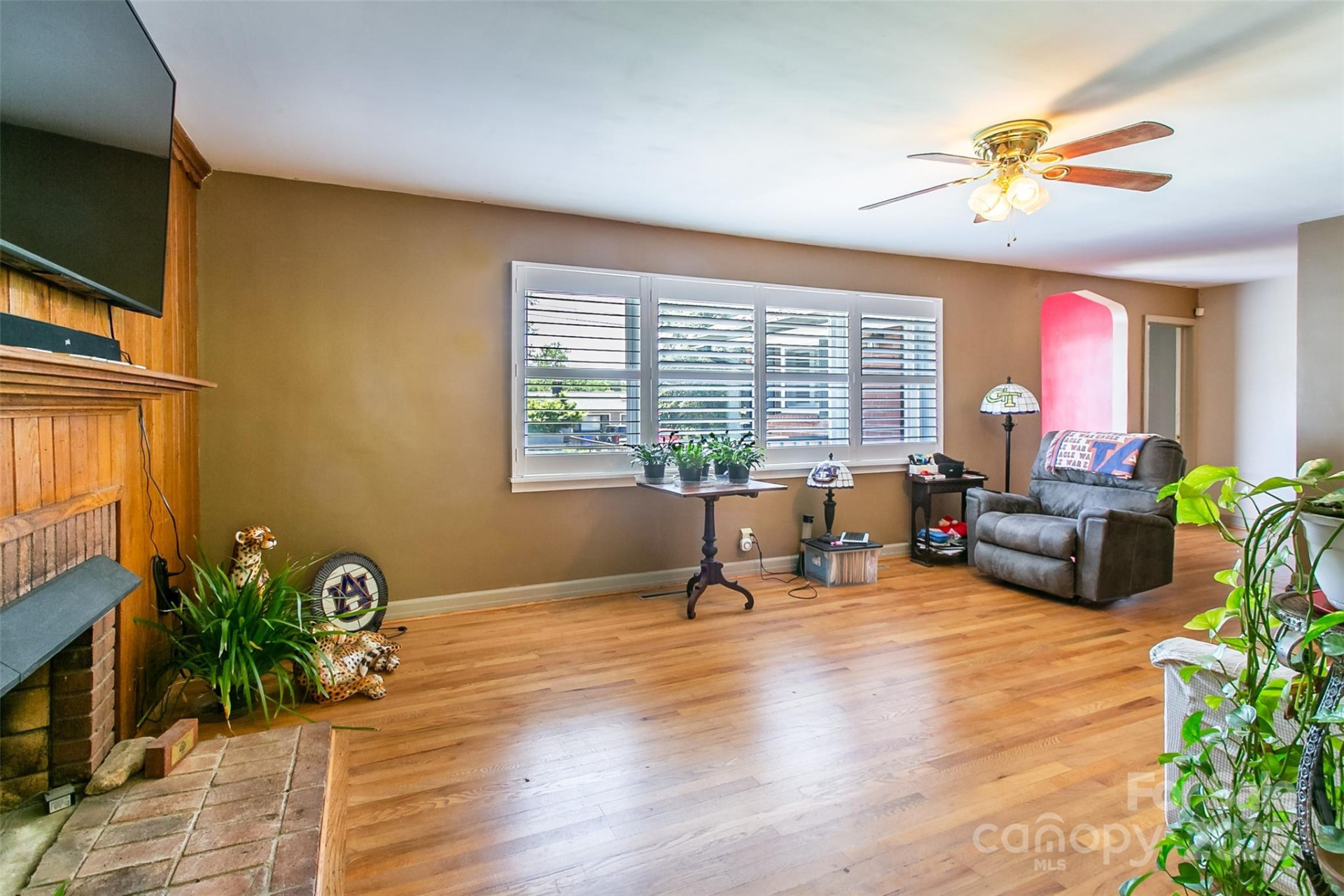 75 Hawthorne Drive - Photo 12