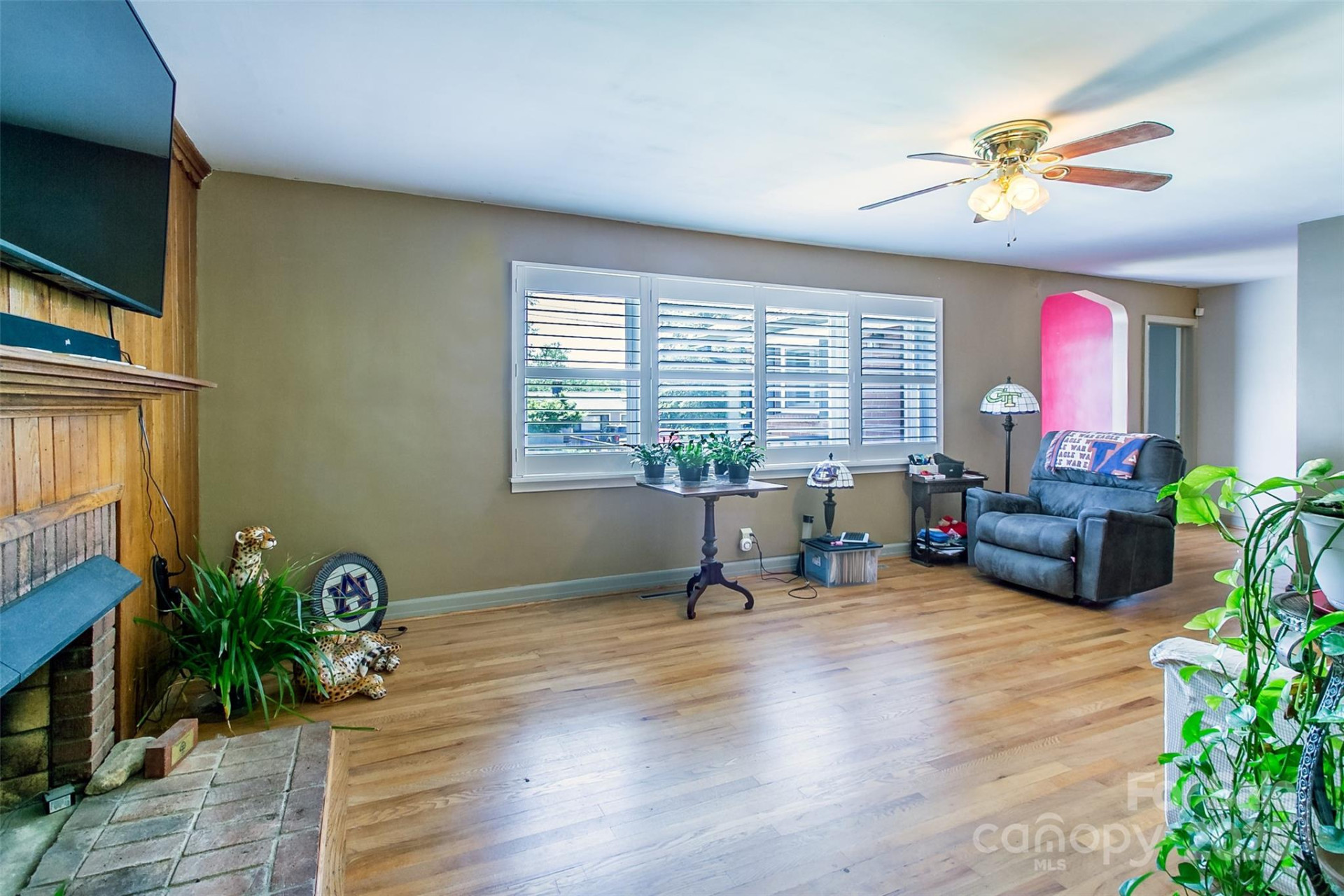 75 Hawthorne Drive - Photo 13