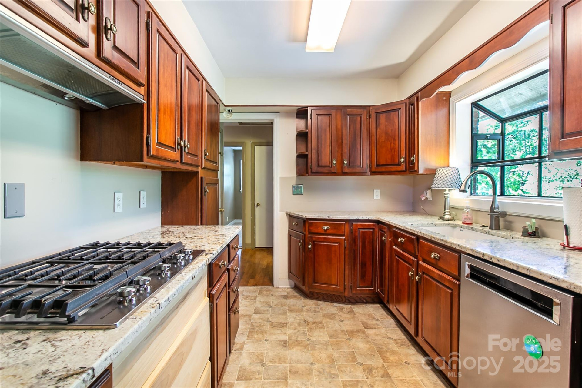 75 Hawthorne Drive - Photo 17