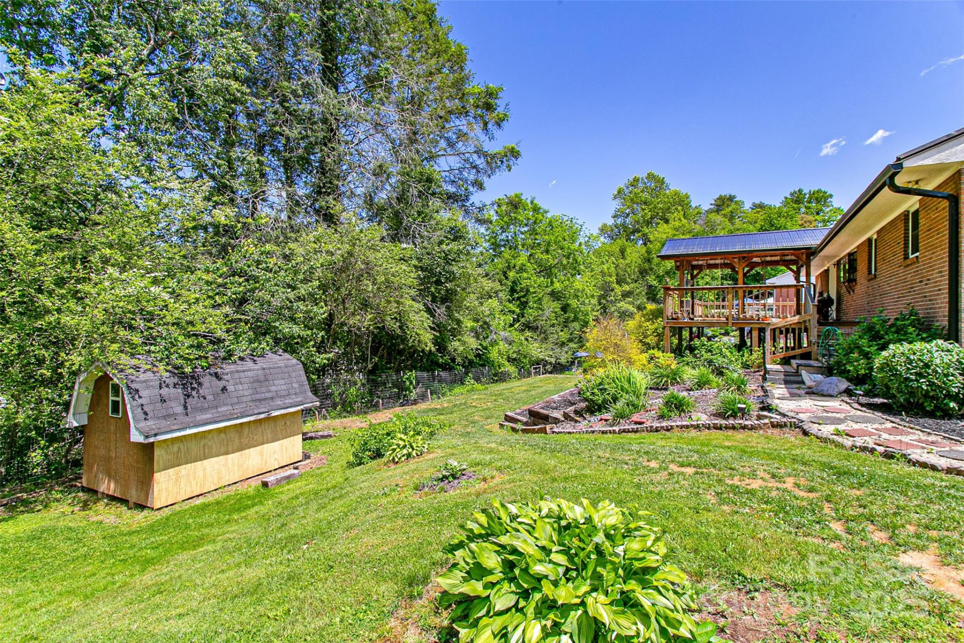 75 Hawthorne Drive - Photo 30