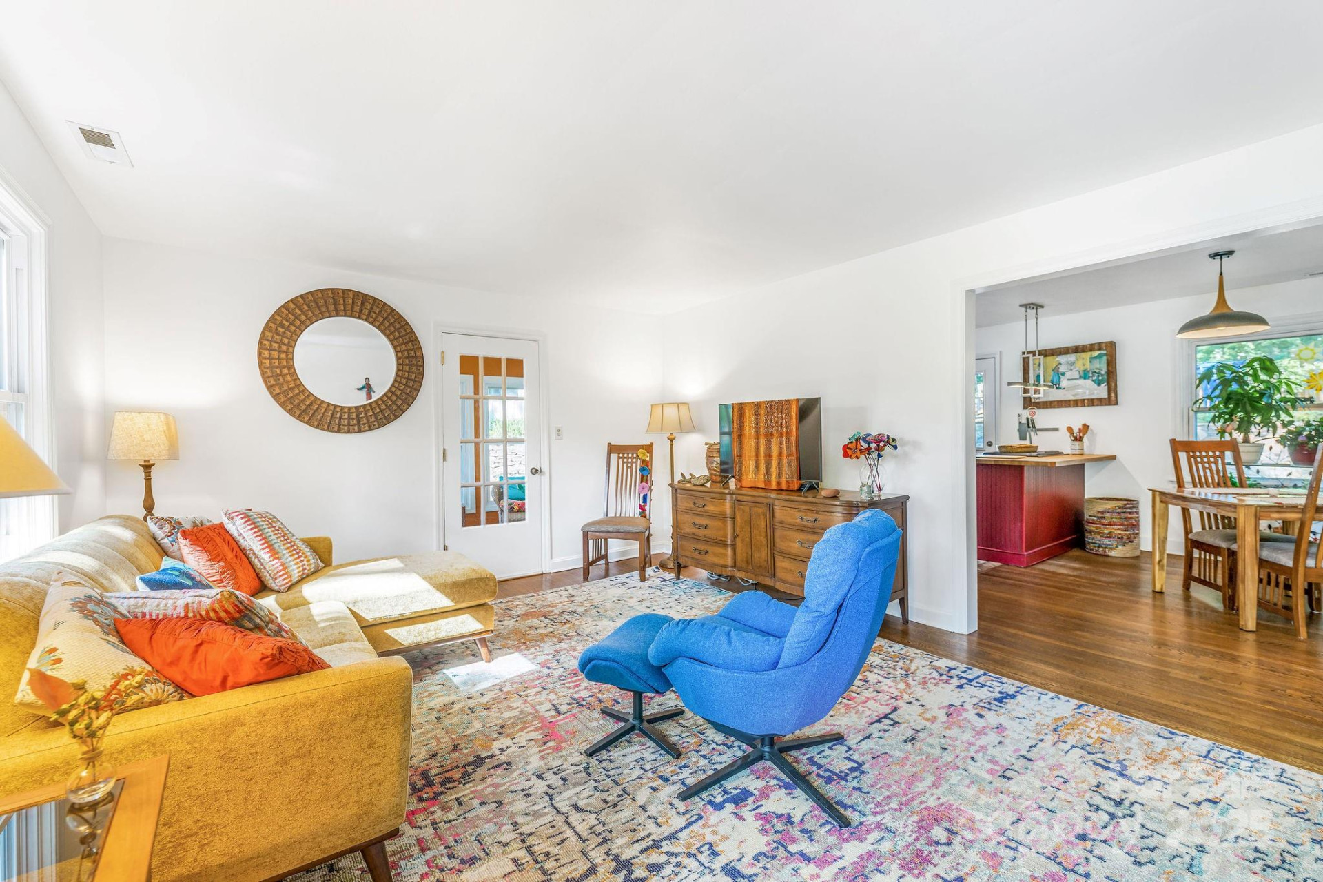 139 Beverly Road - Photo 2