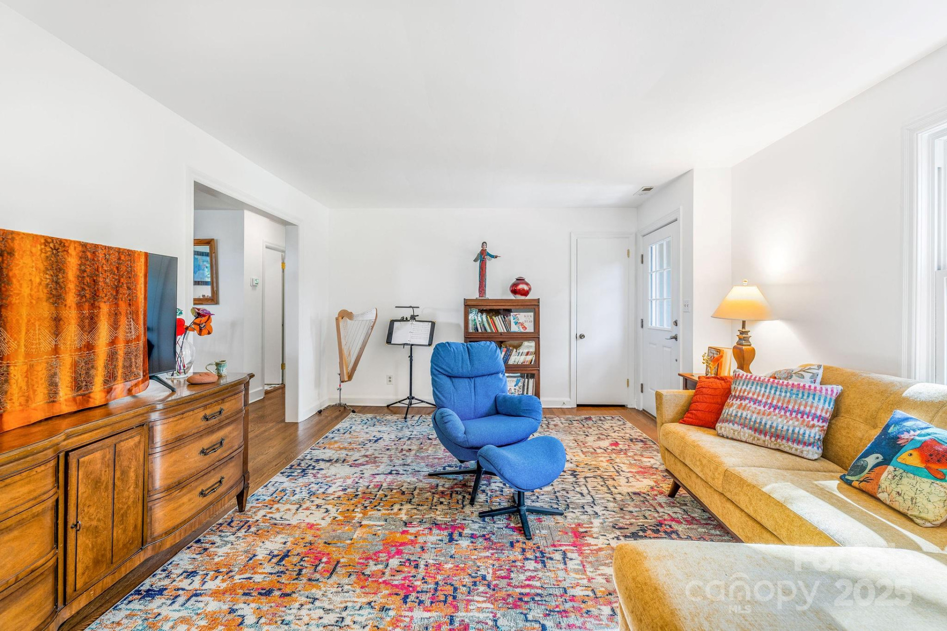 139 Beverly Road - Photo 3