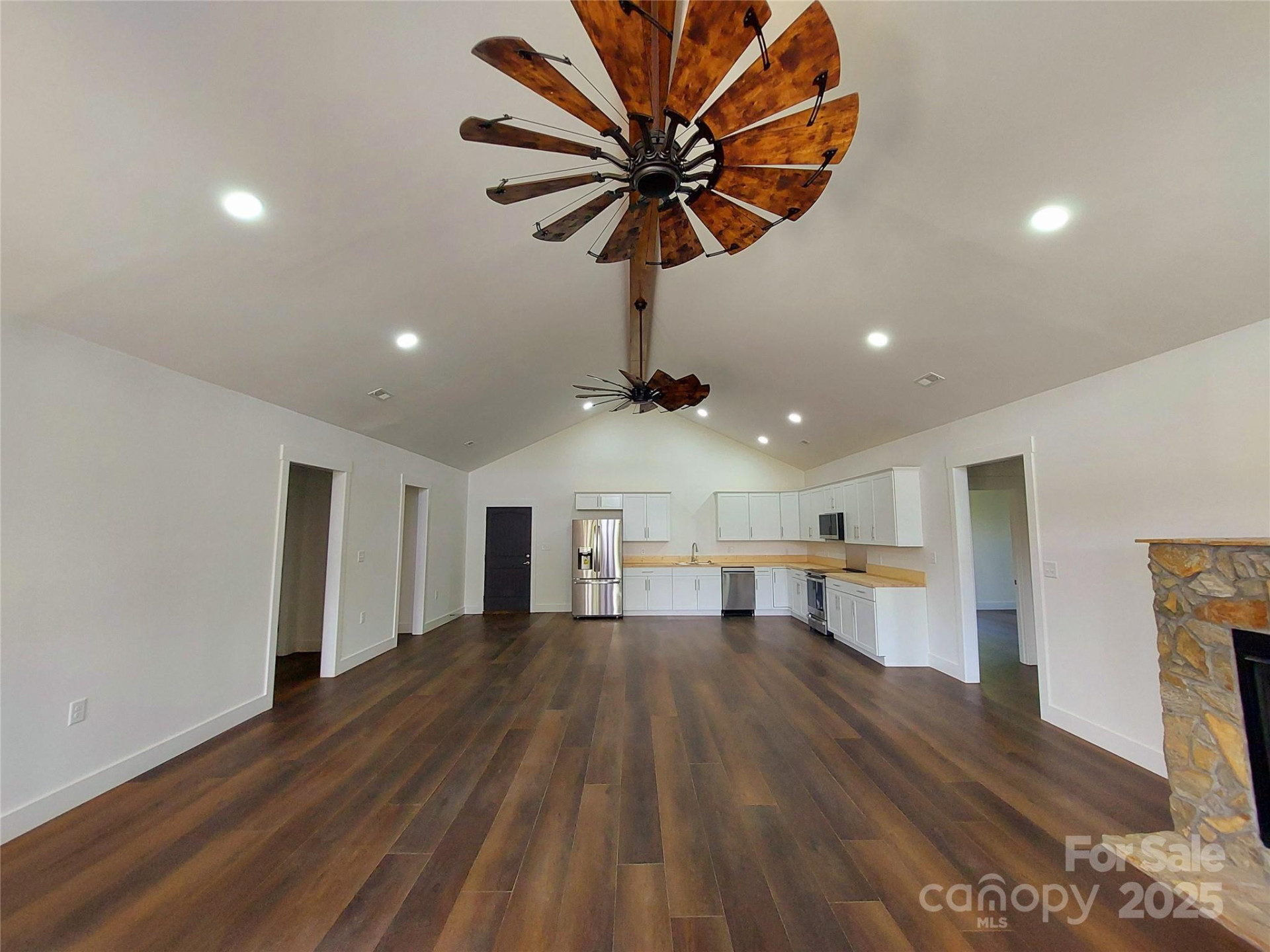 401 Constant Lane - Photo 11