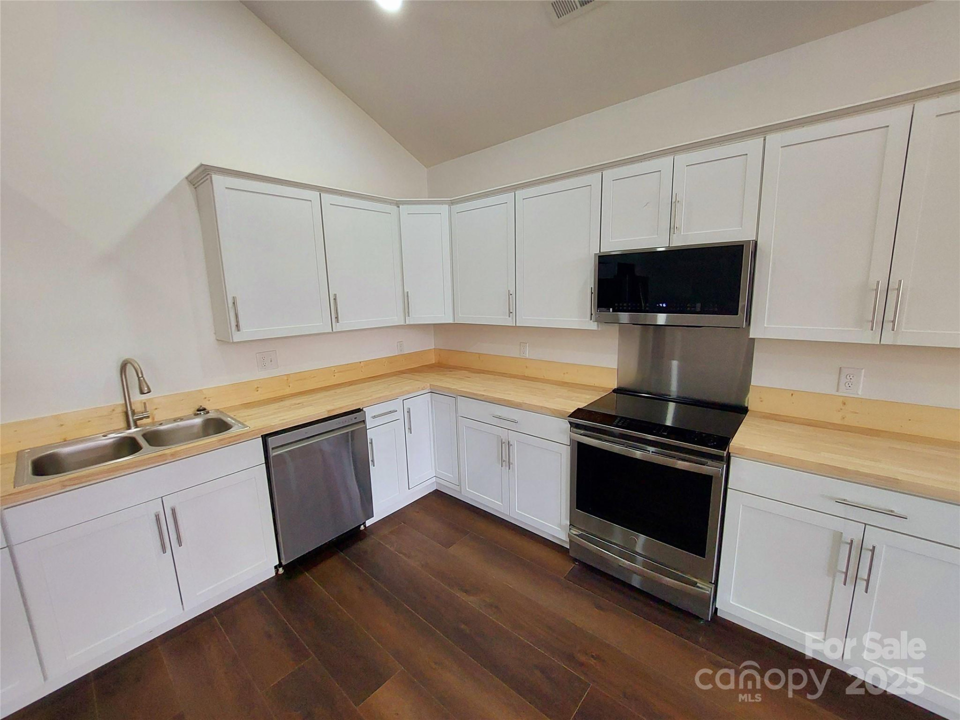 401 Constant Lane - Photo 12