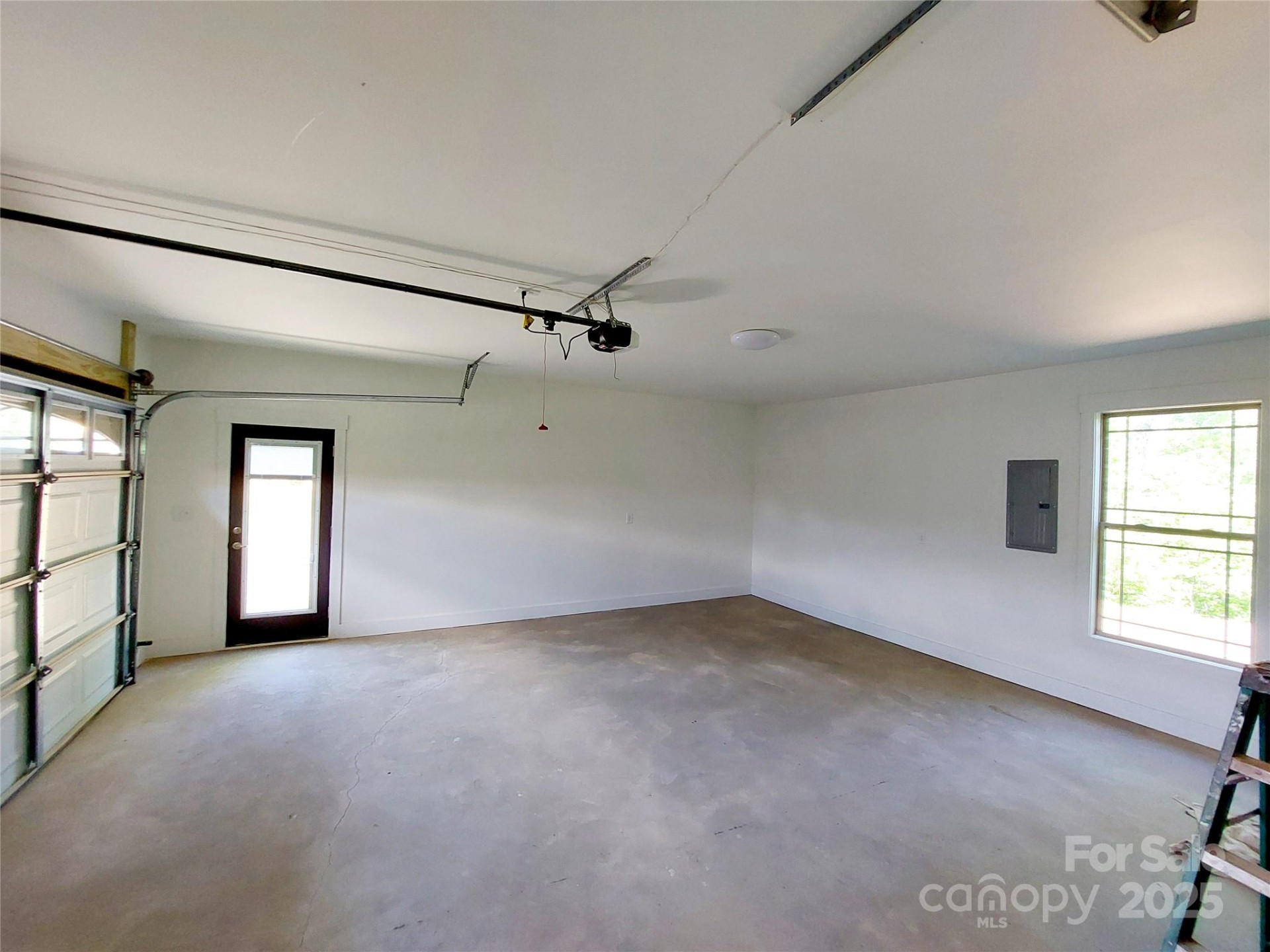 401 Constant Lane - Photo 8