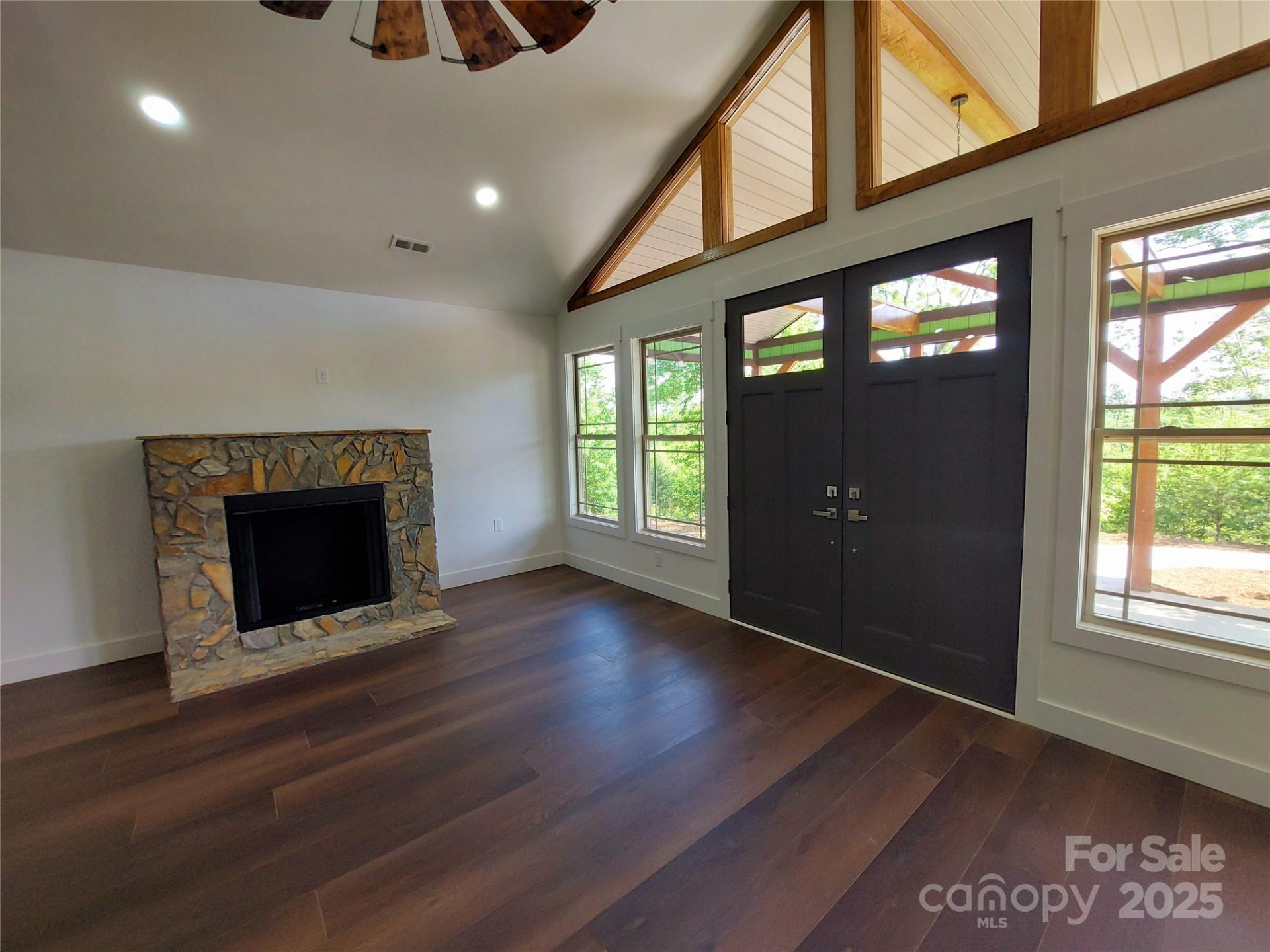 401 Constant Lane - Photo 10